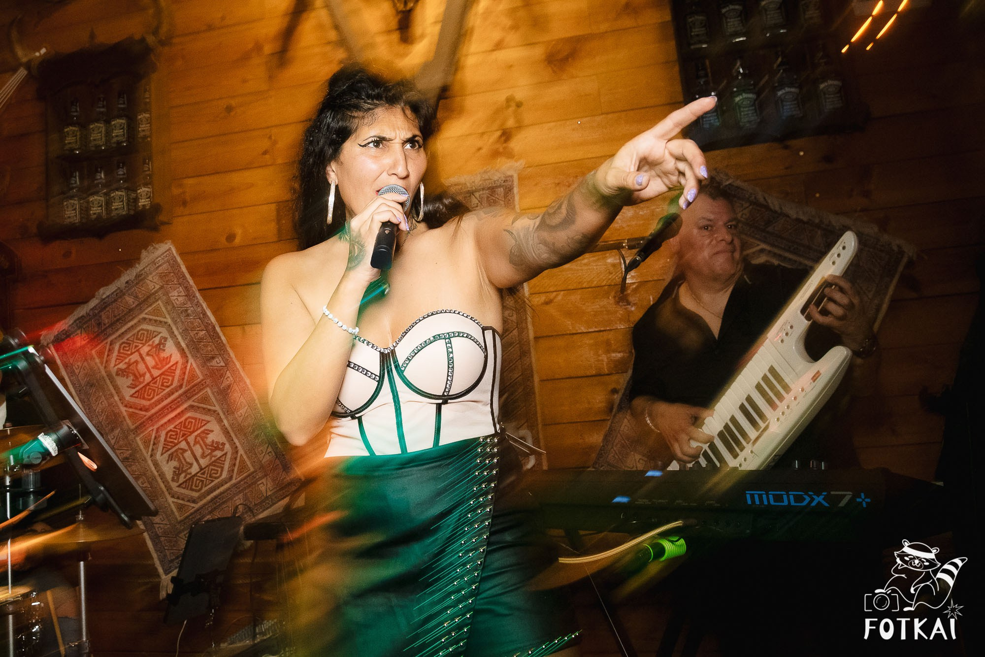 Amy Winehouse Tribute at El Paso Bar (March 28) — Live Concert Photo Report | FOTKAI