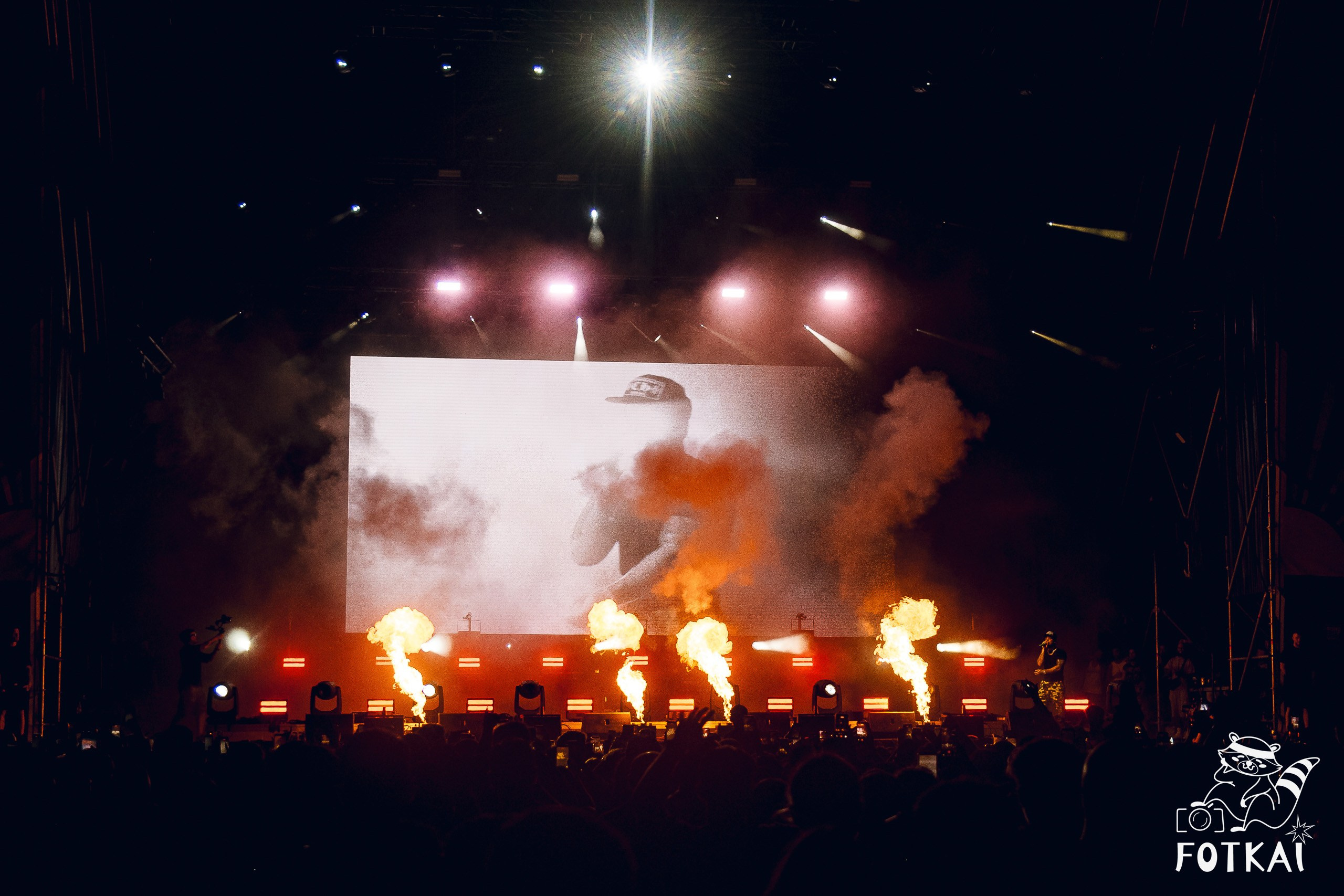 JC Reyes at Brilla Torrevieja Festival — Live Concert Photos in Torrevieja, Spain, 2026 | FOTKAI