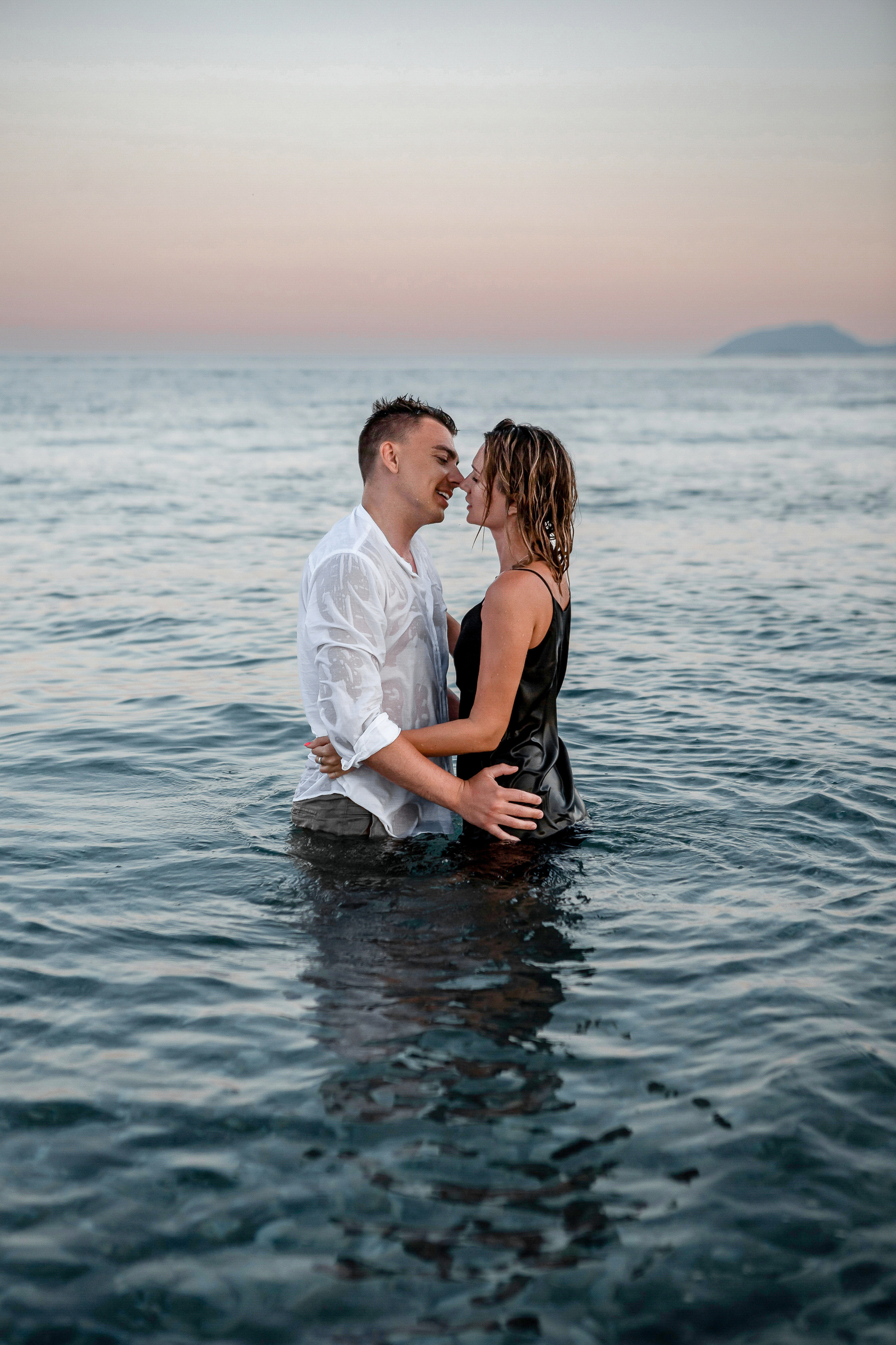 Романтическая фотосессия в море. Фотограф в Анталии, Кемере и Белеке