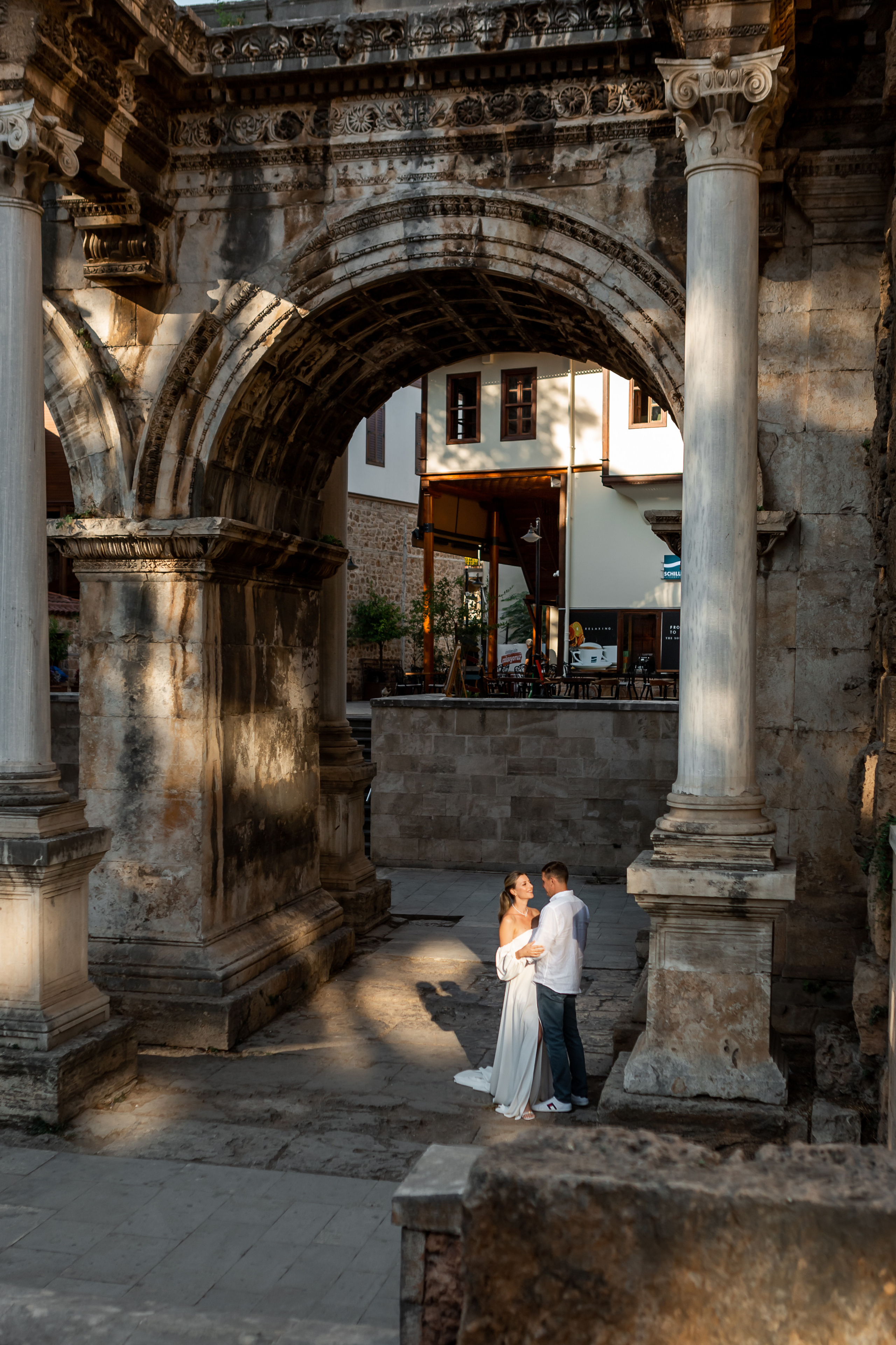 Свадебная фотосессия в старом городе Анталии. Фотограф в Анталии, Кемере и Белеке