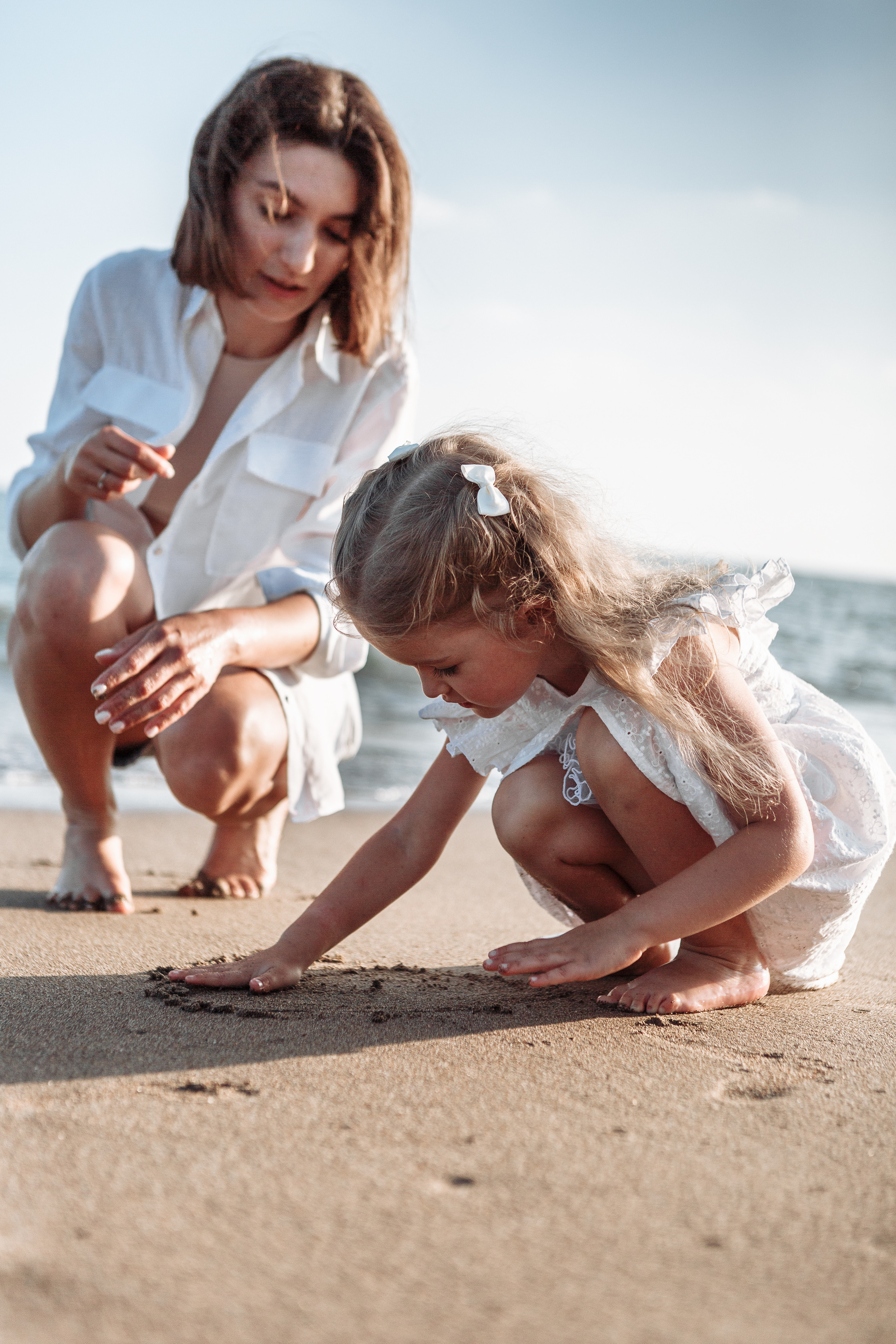 Фотосессия мамы и дочки на море. Фотограф в Анталии, Кемере и Белеке