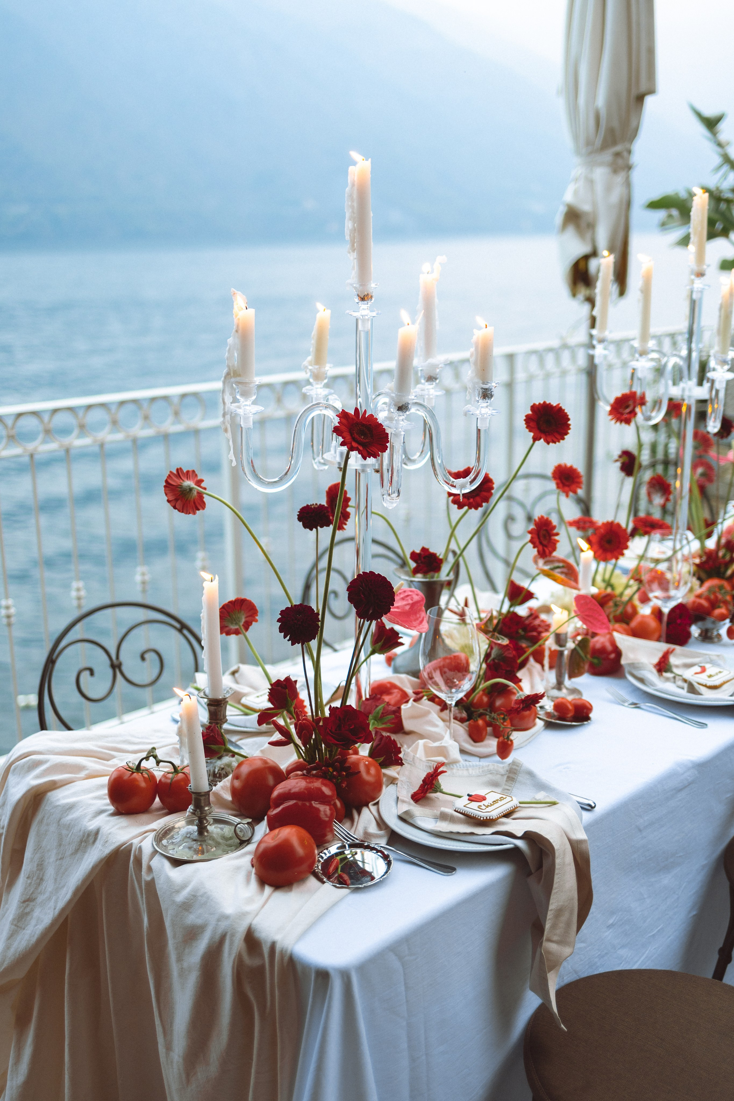 Julia — Red Wedding Editorial on Lake Como. Liza Bizzaro — Italy Wedding, Love Story & Portrait Photographer in Milan, Turin, Piedmont and Across Italy