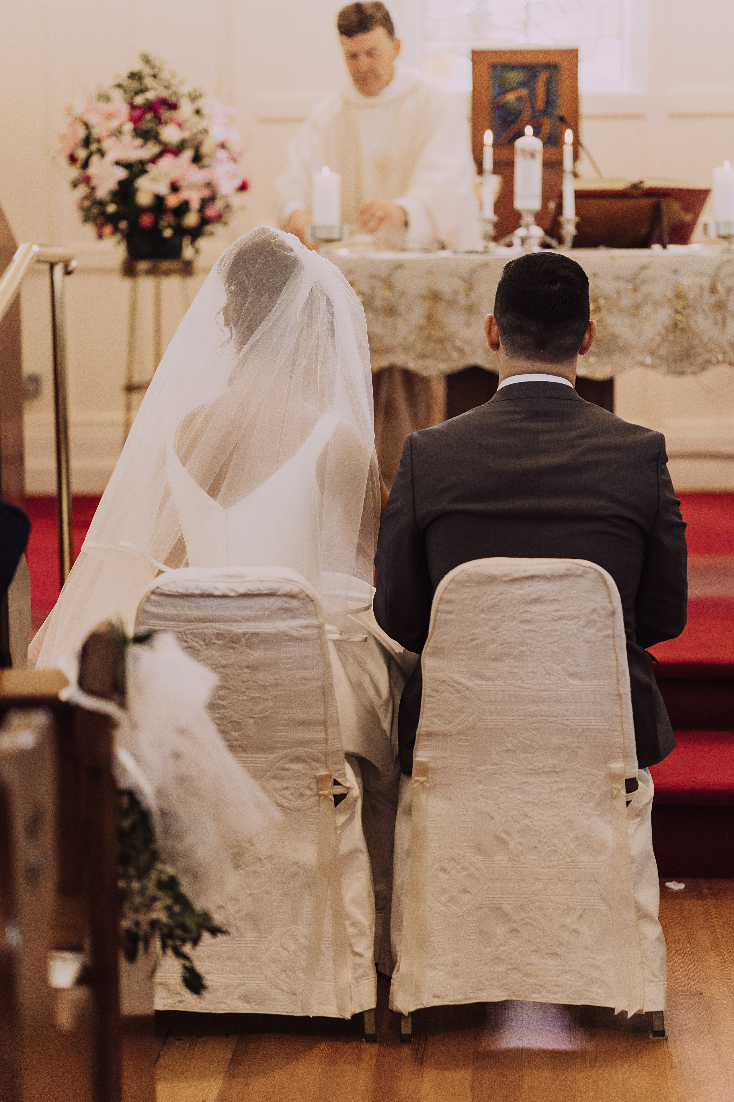 Megan & Oneias. Main