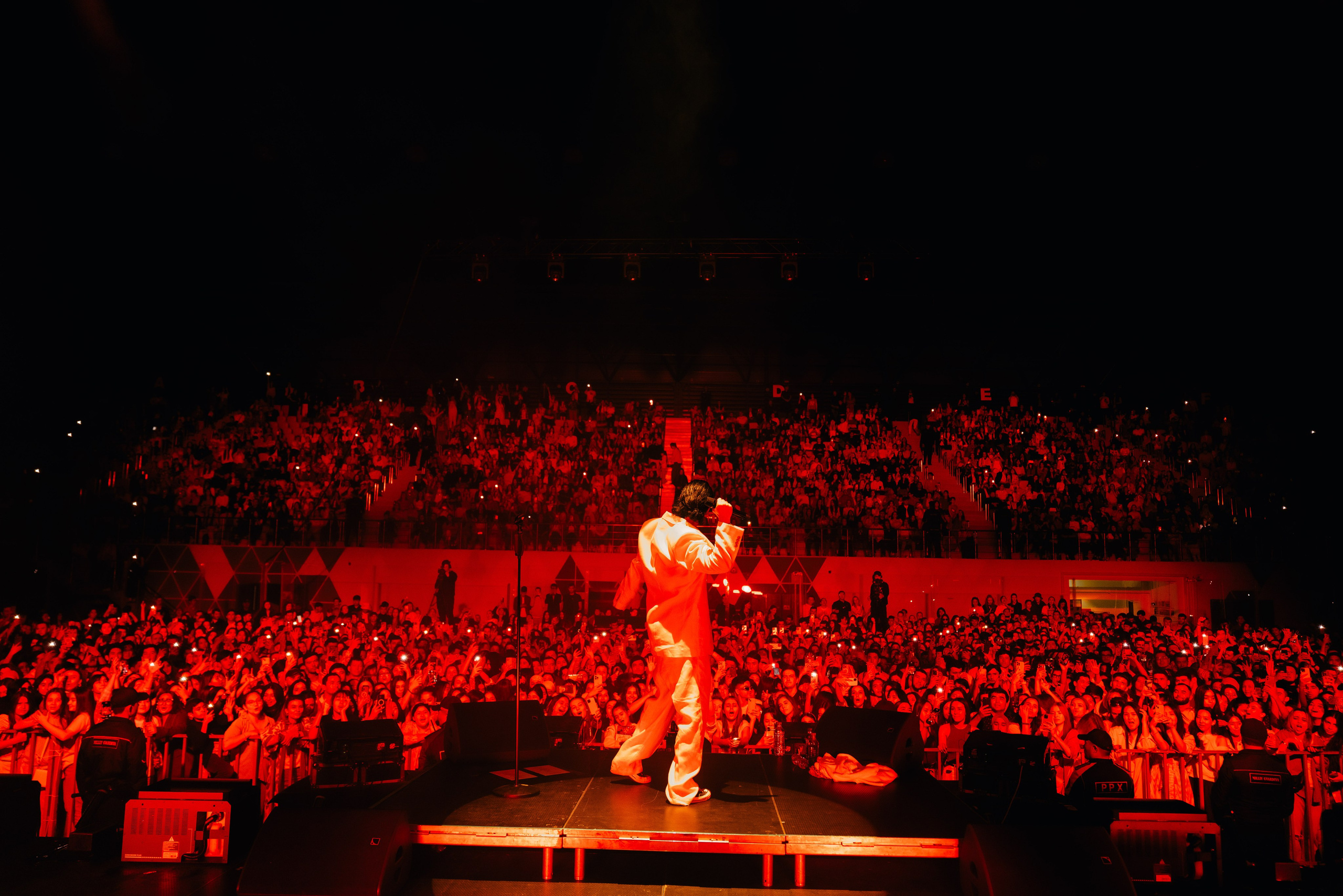 Репортажная съемка выступления артиста МОТ. Фотограф в Узбекистане и Самарканде Джасур Марупов