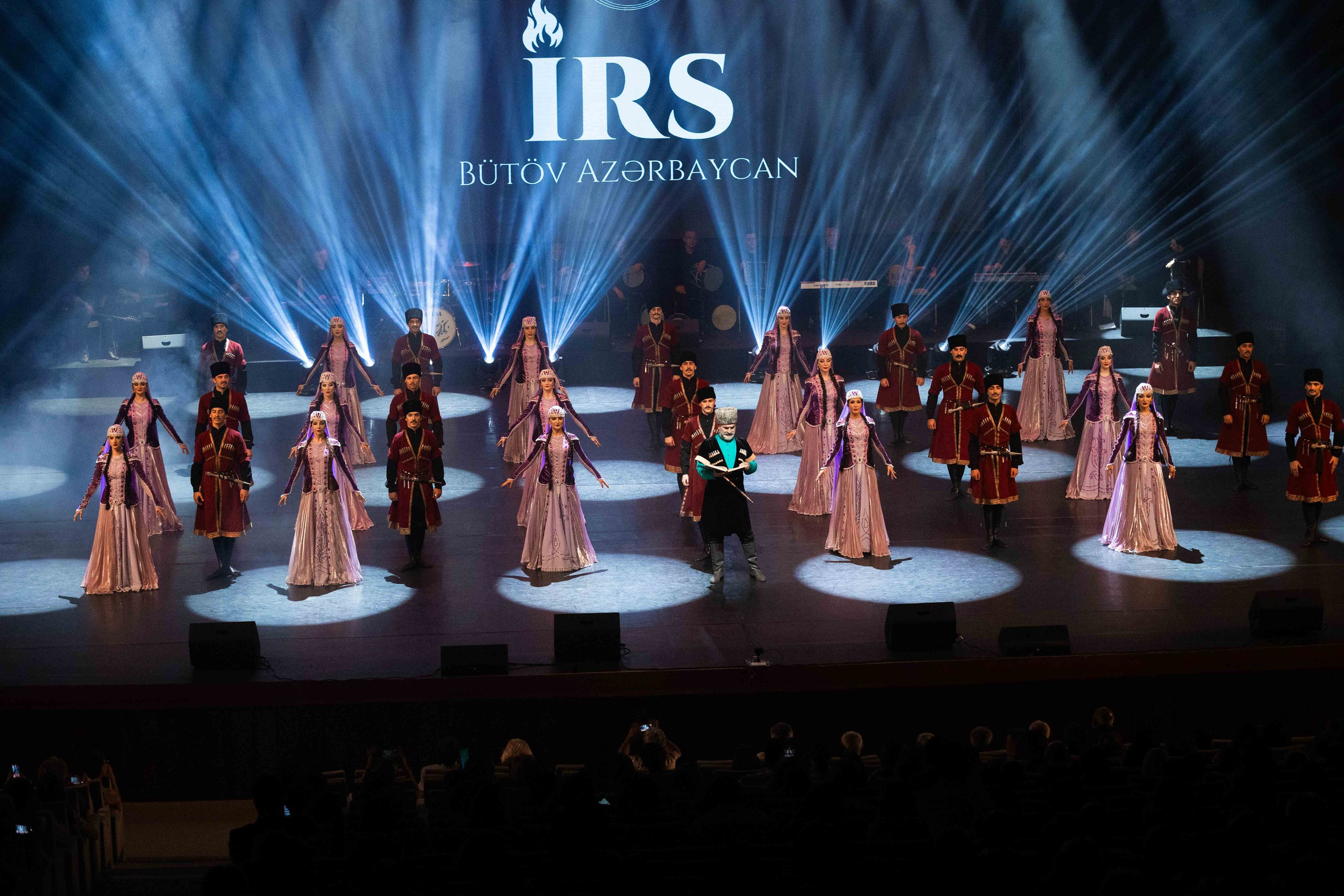 STATE DANCE ENSEMBLE. Wedding&Event photographer Ismail Rzayev in Baku