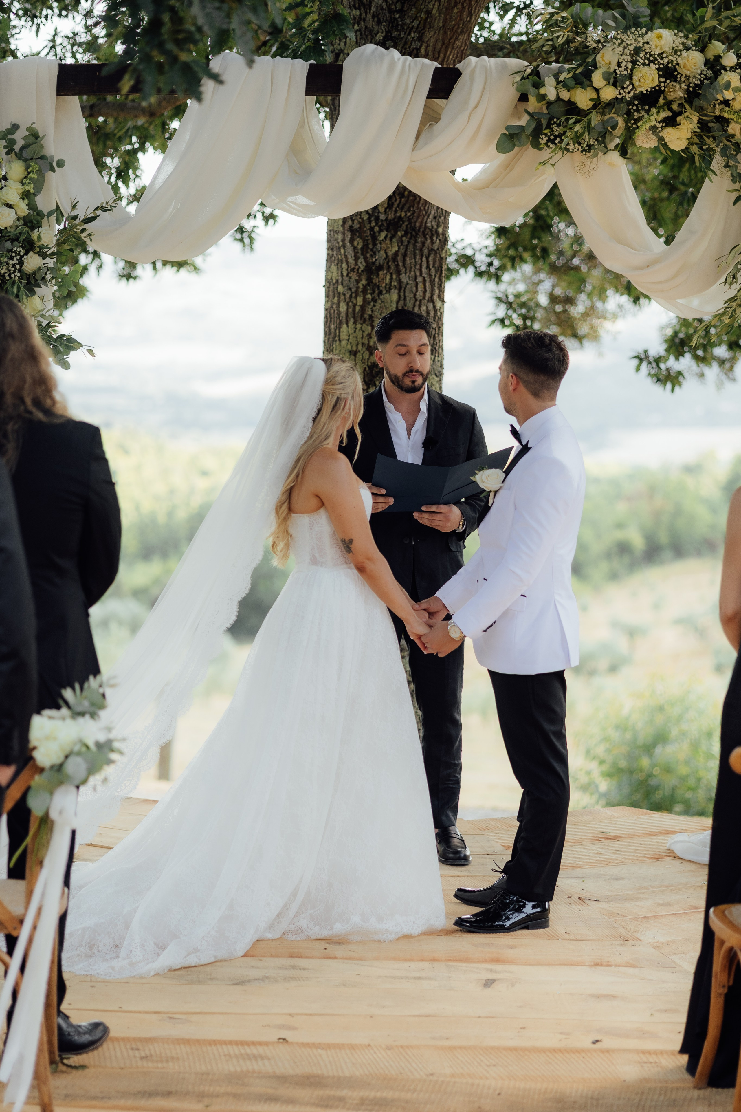 Wedding in Tuscany. Sara Luca Wedding Photographer in Italy and Europe