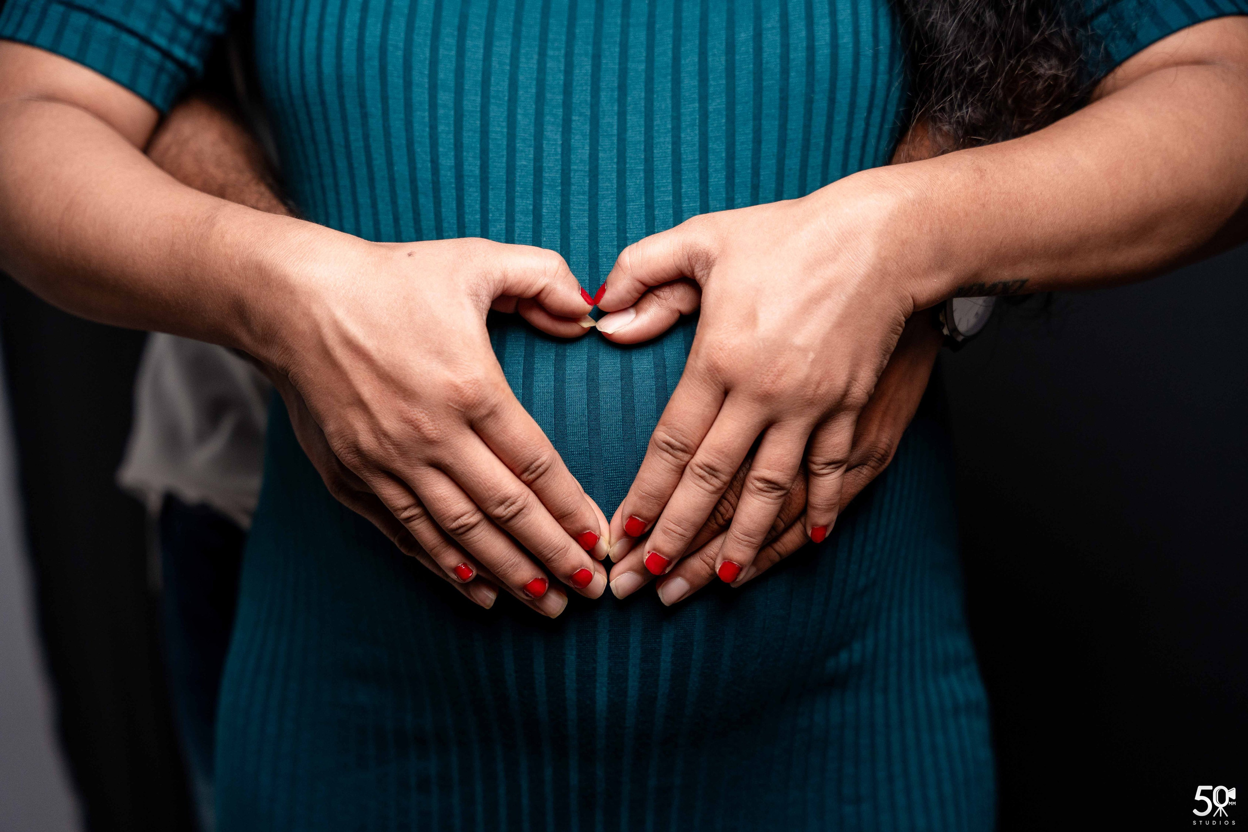 MATERNITY AND BABY SHOOTS. 50mm STUDIOS