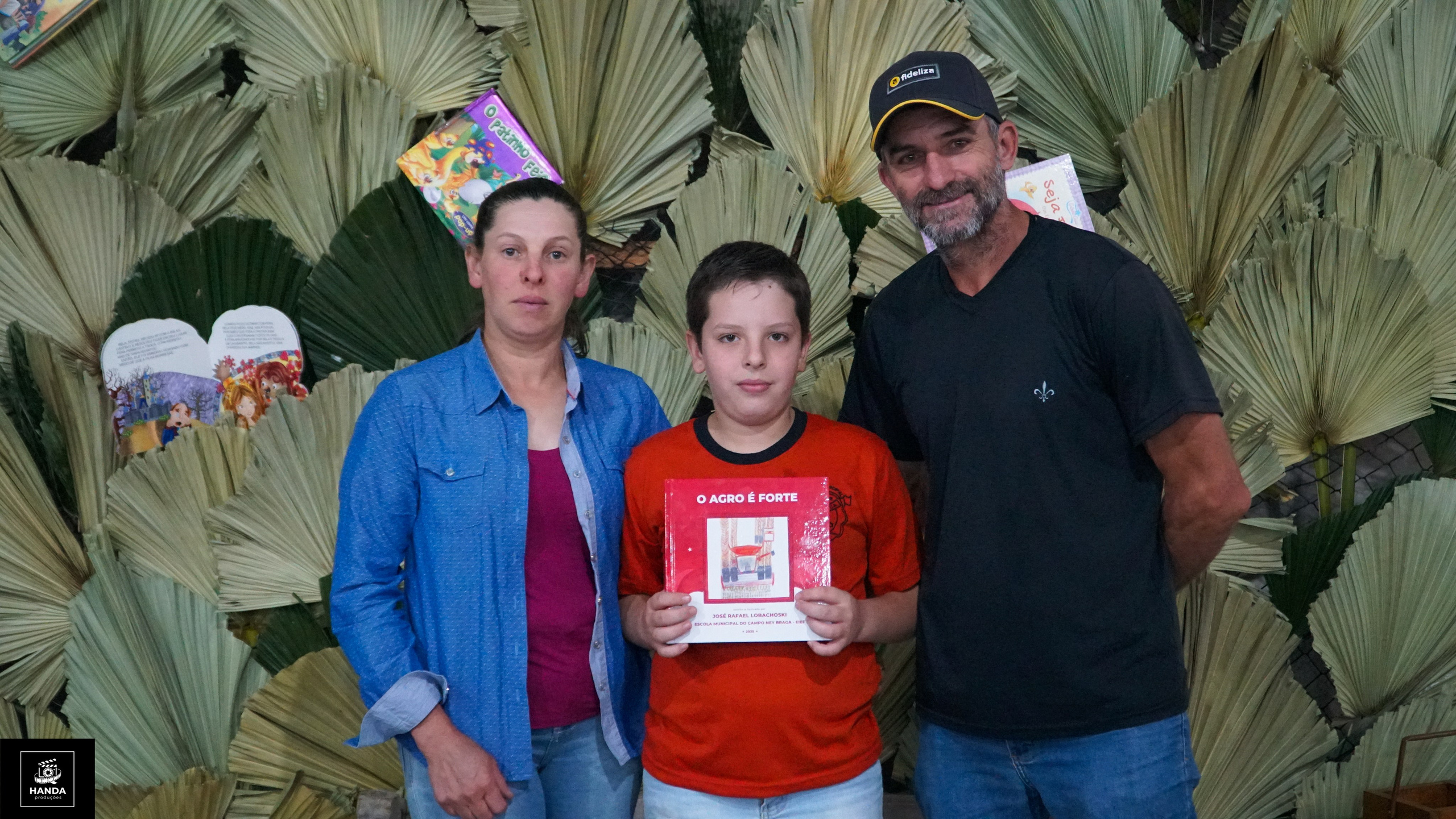 Noite autógrafos colégio Aurélio Buarque de Holanda. Handa Produções