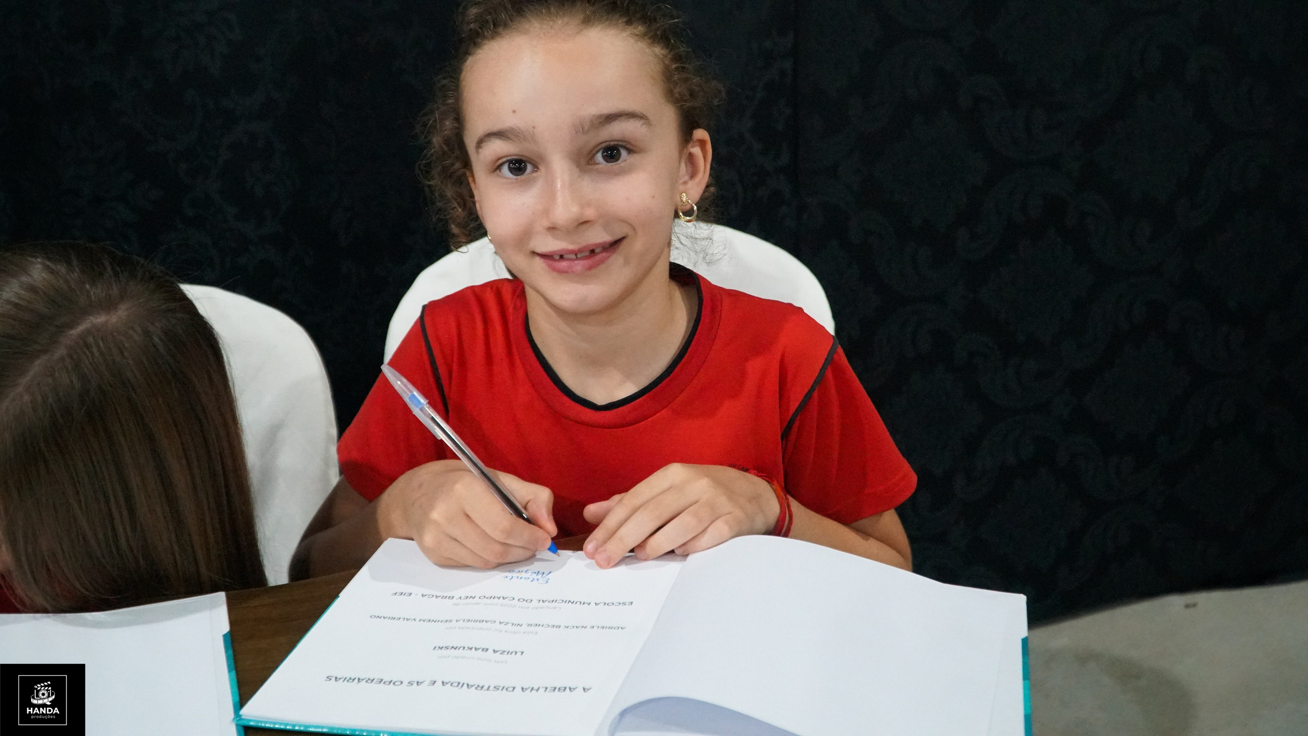 Noite autógrafos colégio Aurélio Buarque de Holanda. Handa Produções