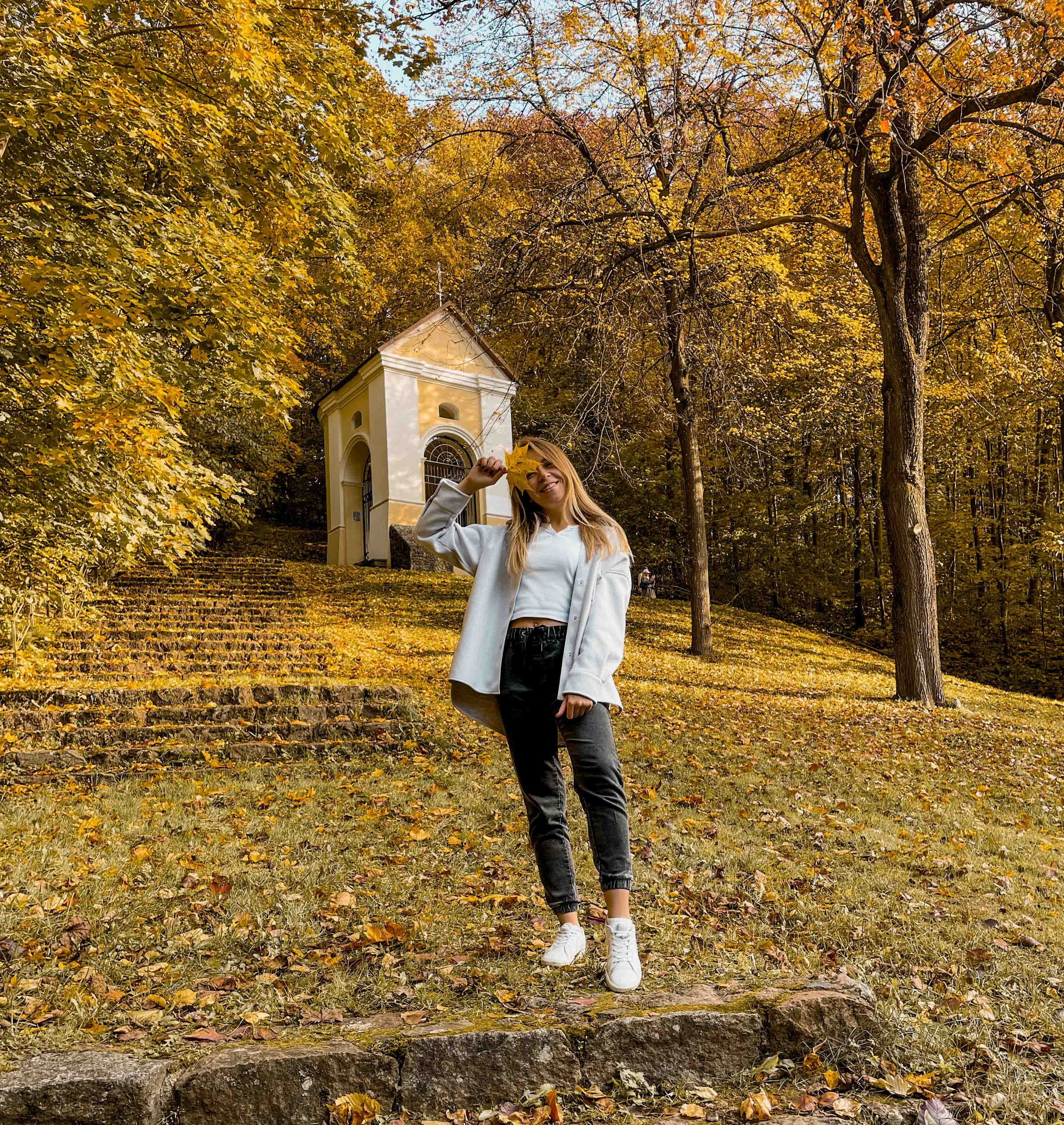 Best Autumn Photoshoot Locations in Vilnius: Top Spots to Capture the Fall Colors. Framed by Evelina | Destination Wedding Photographer from Lithuania | Europe