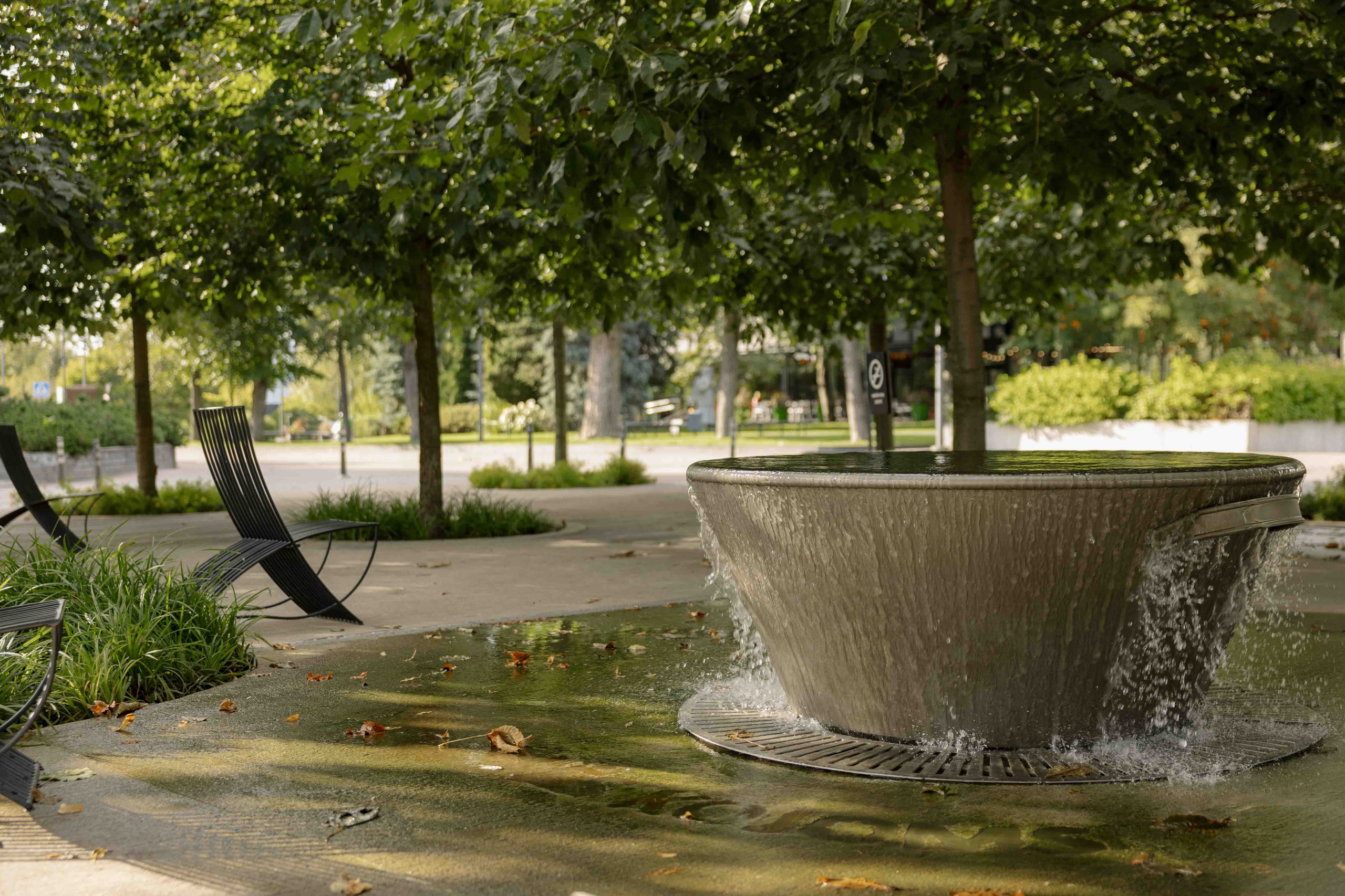 Modernios lokacijos fotosesijai Vilniuje. Framed by Evelina | Vestuvių fotografė