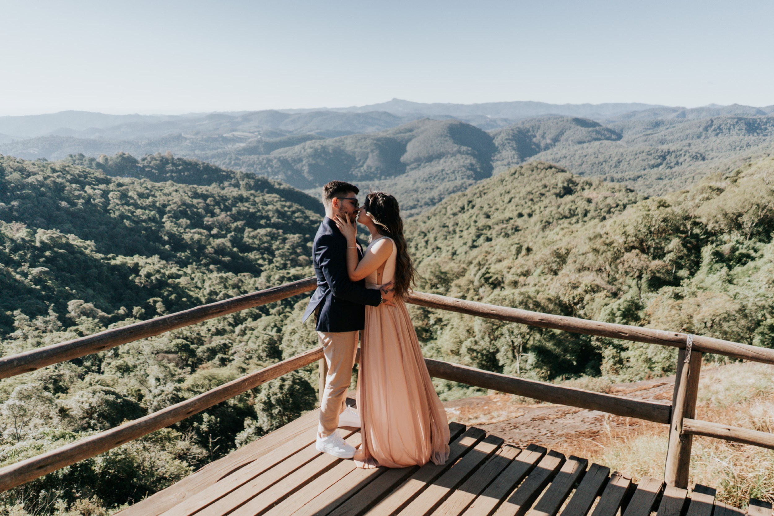 Pré Wedding — Ludmila e André (Monte Verde — MG). Fotógrafo de casamento e Filmmaker de casamento
