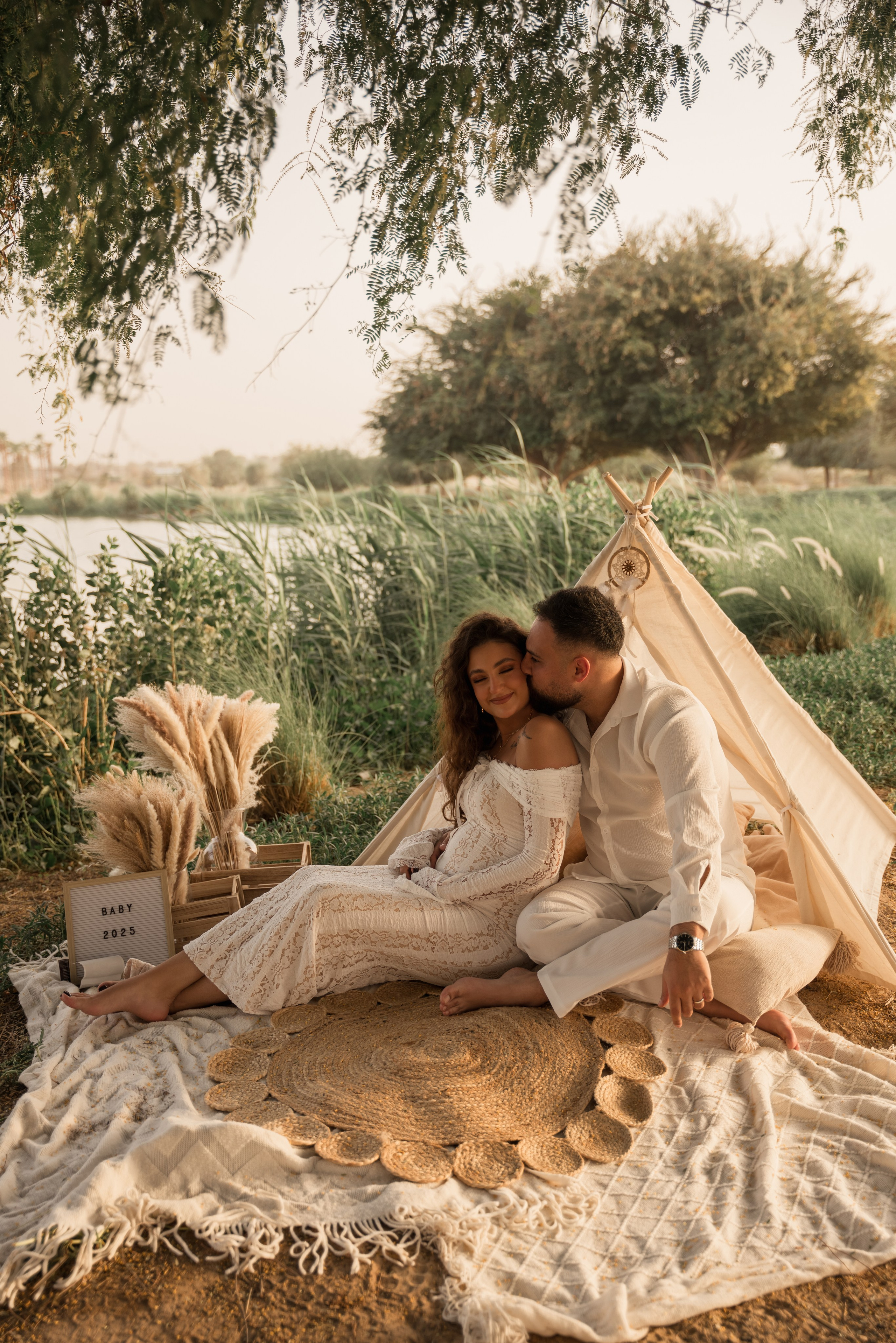 By the Lake of Dreams. Angela Iakovleva — Family Photographer in Dubai