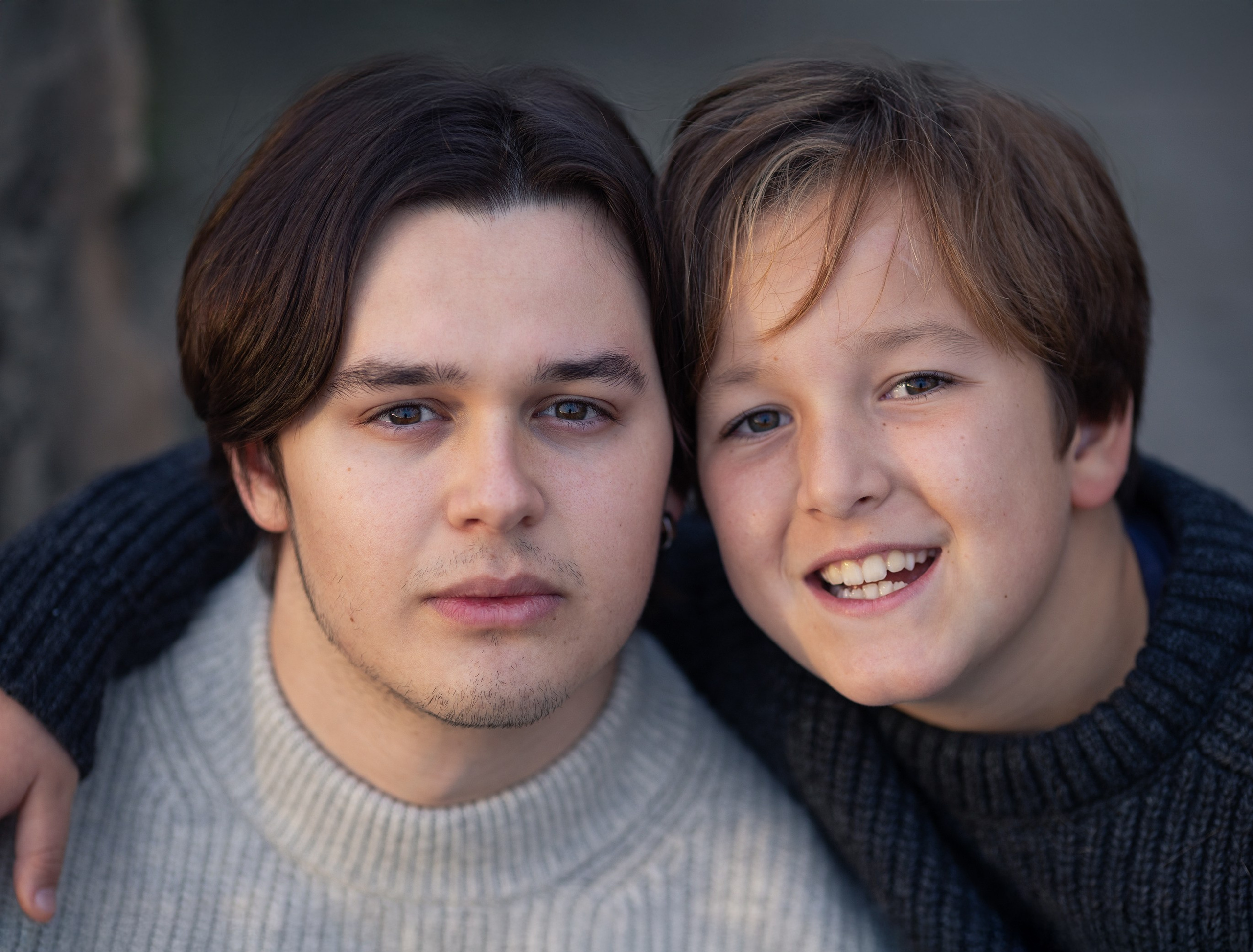 Fotosesion de mis hijos con su gato Boris. Fotógrafo Almeria. Swetlana Ushakova