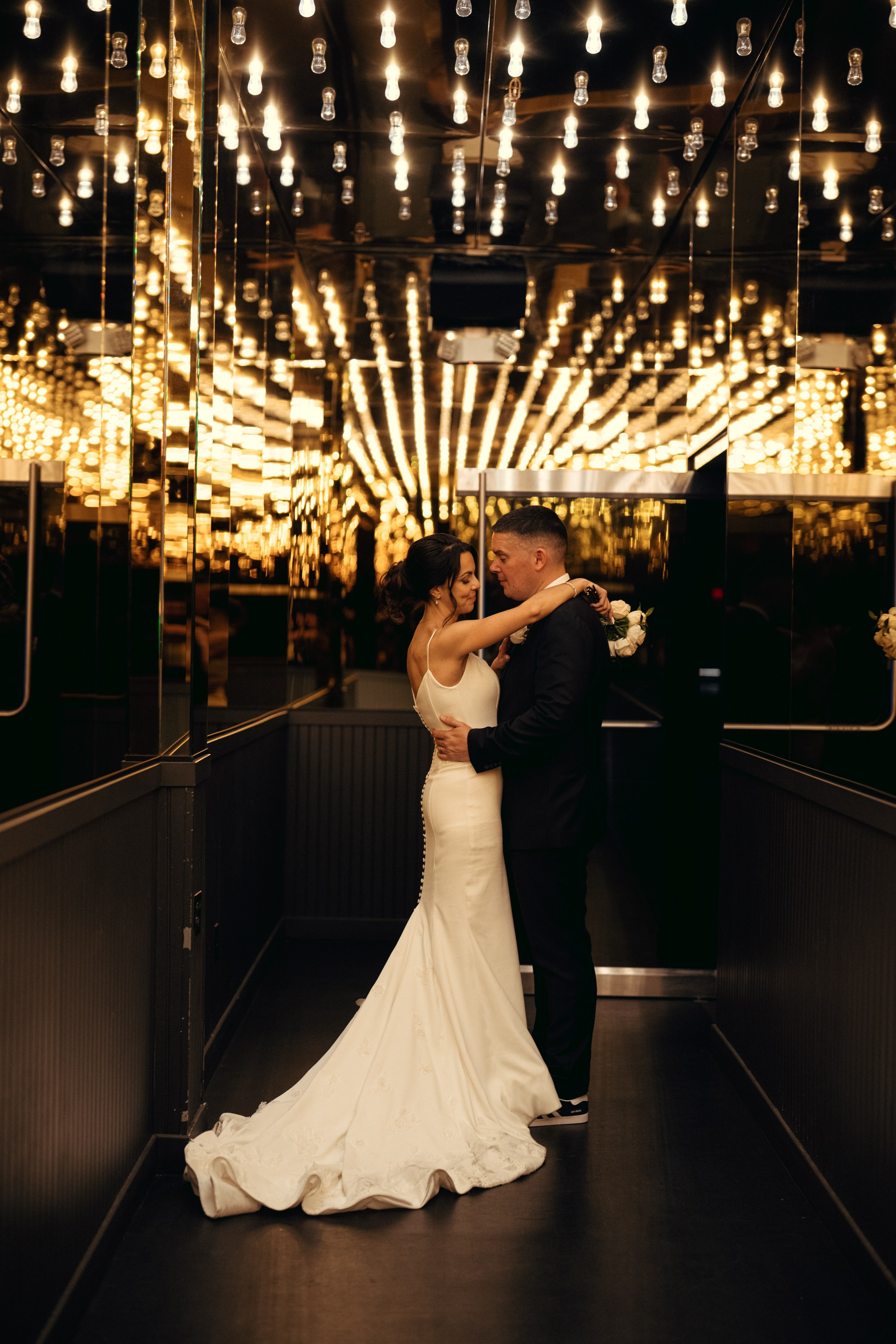 Lara&Dan. Wedding & elopement photographer Viktoriya Kravtsov. Las Vegas