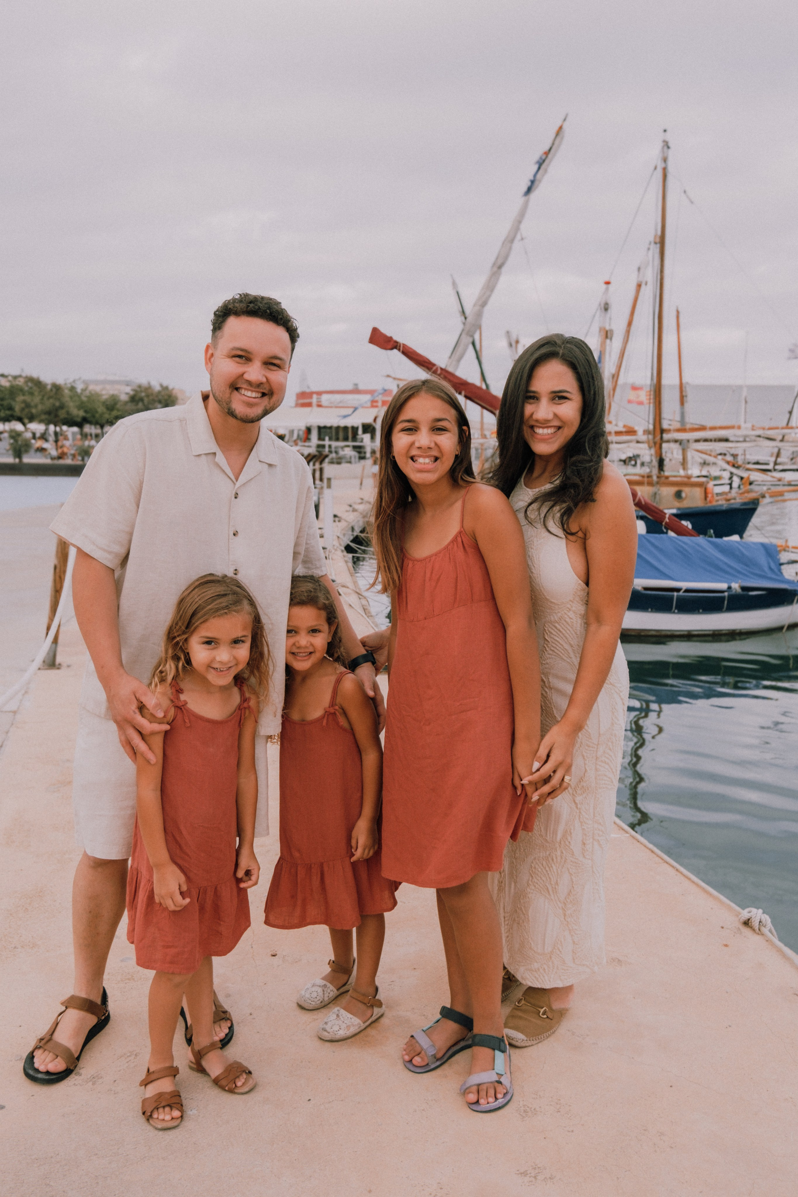 Семейная фотосессия на пляже. Профессиональная фотосъемка в Калафелле — Елена Медведева