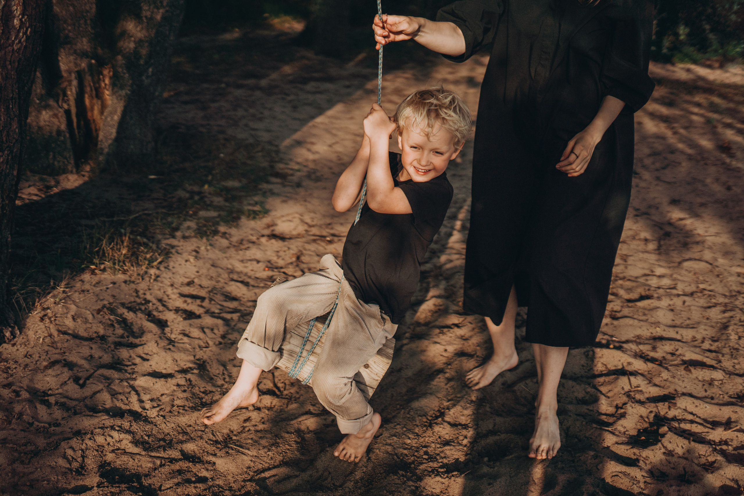 Kids in sand. Maria Gogoleva — Family & Birth Photographer in Helsinki