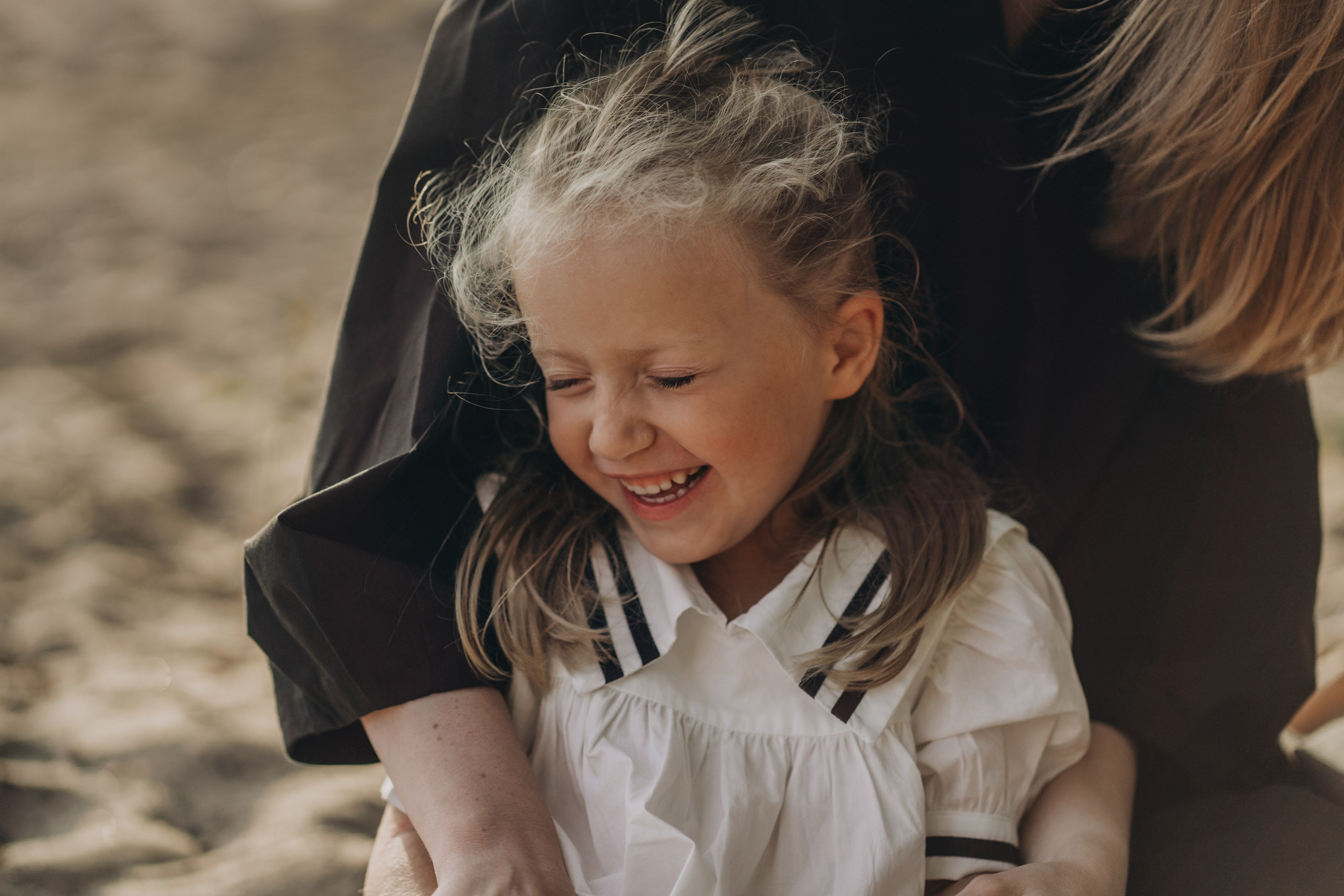 Kids in sand. Maria Gogoleva — Family & Birth Photographer in Helsinki