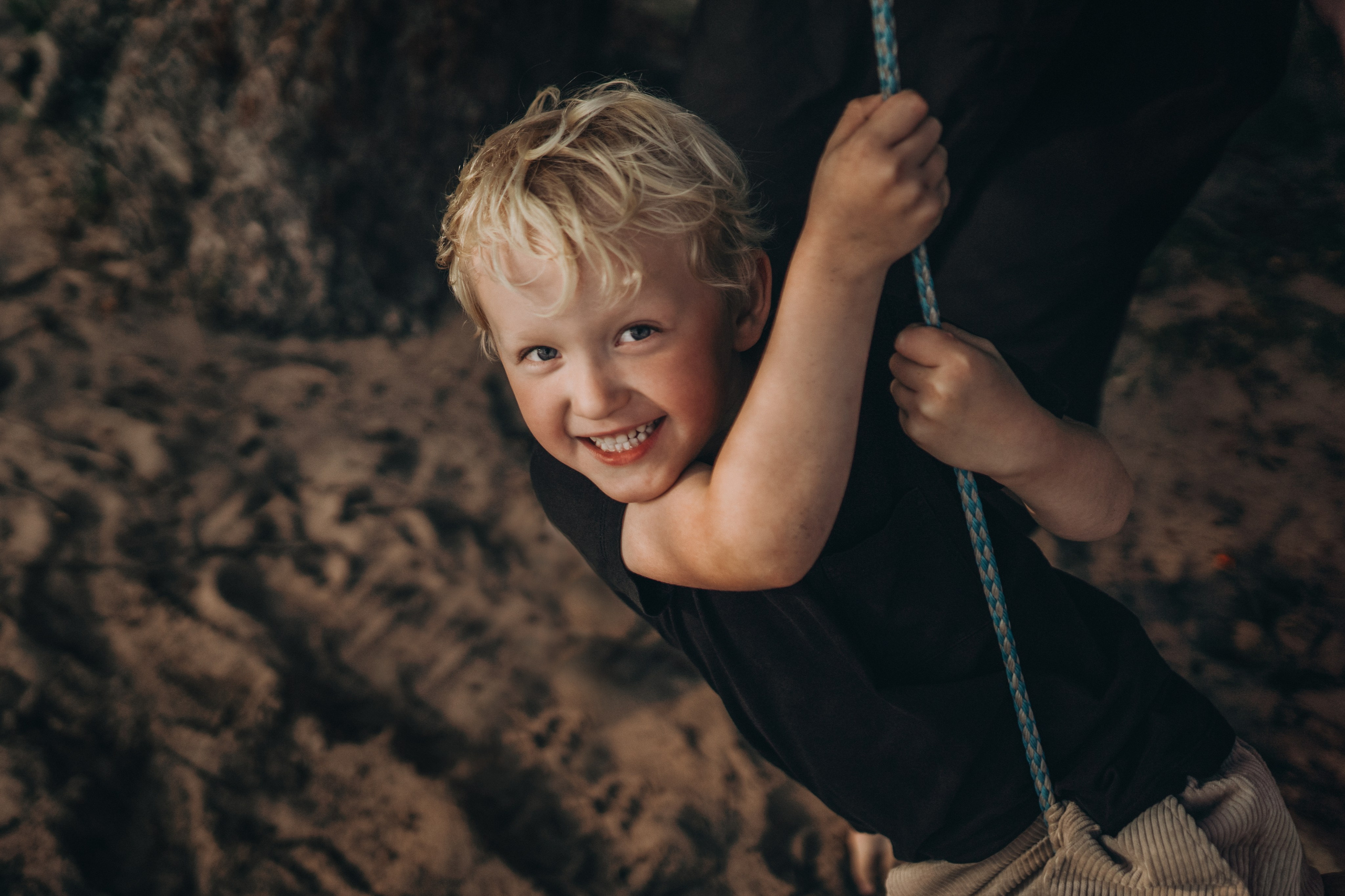 Kids in sand. Maria Gogoleva — Family & Birth Photographer in Helsinki