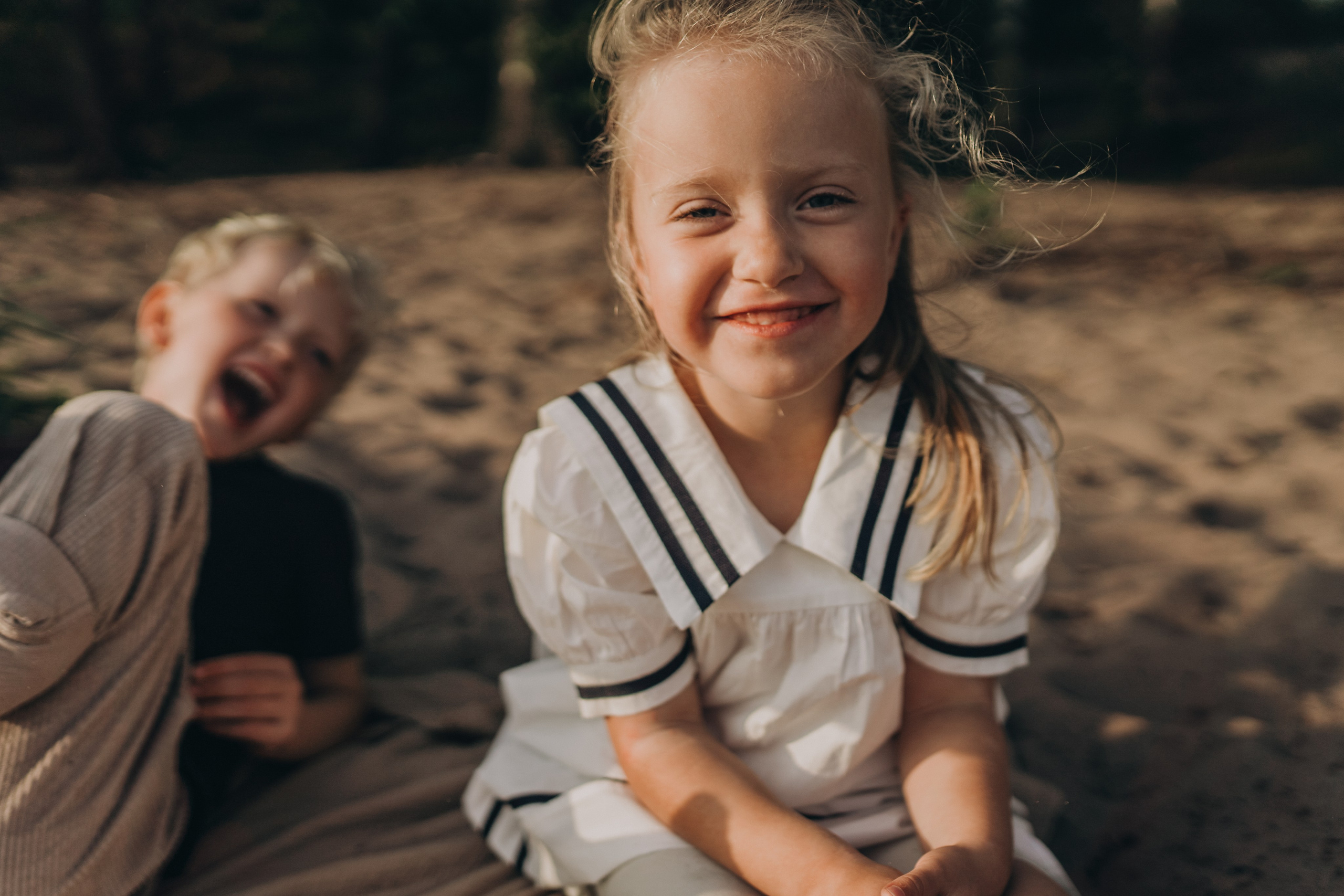 Kids in sand. Maria Gogoleva — Family & Birth Photographer in Helsinki