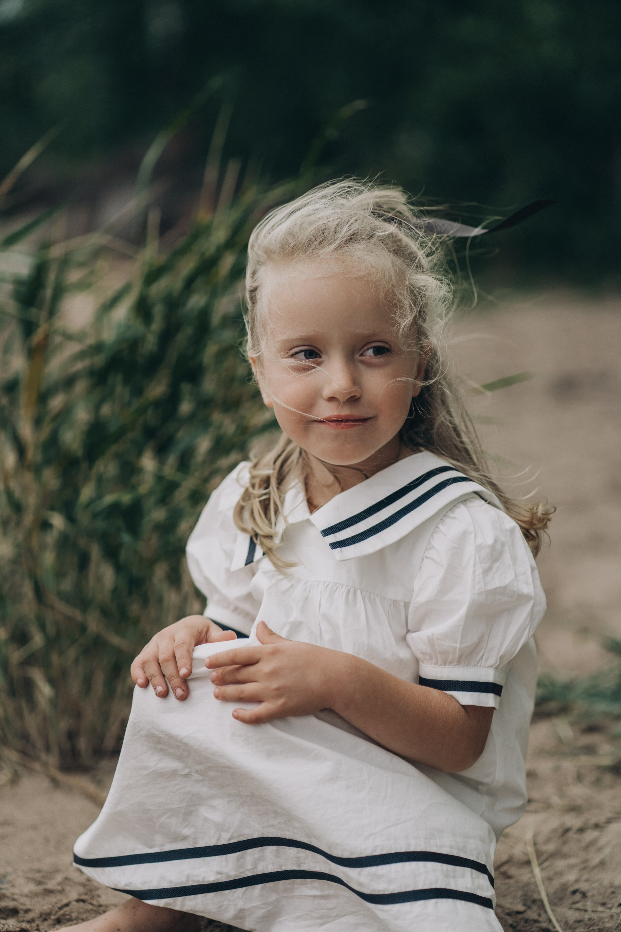 Kids in sand. Maria Gogoleva — Family & Birth Photographer in Helsinki