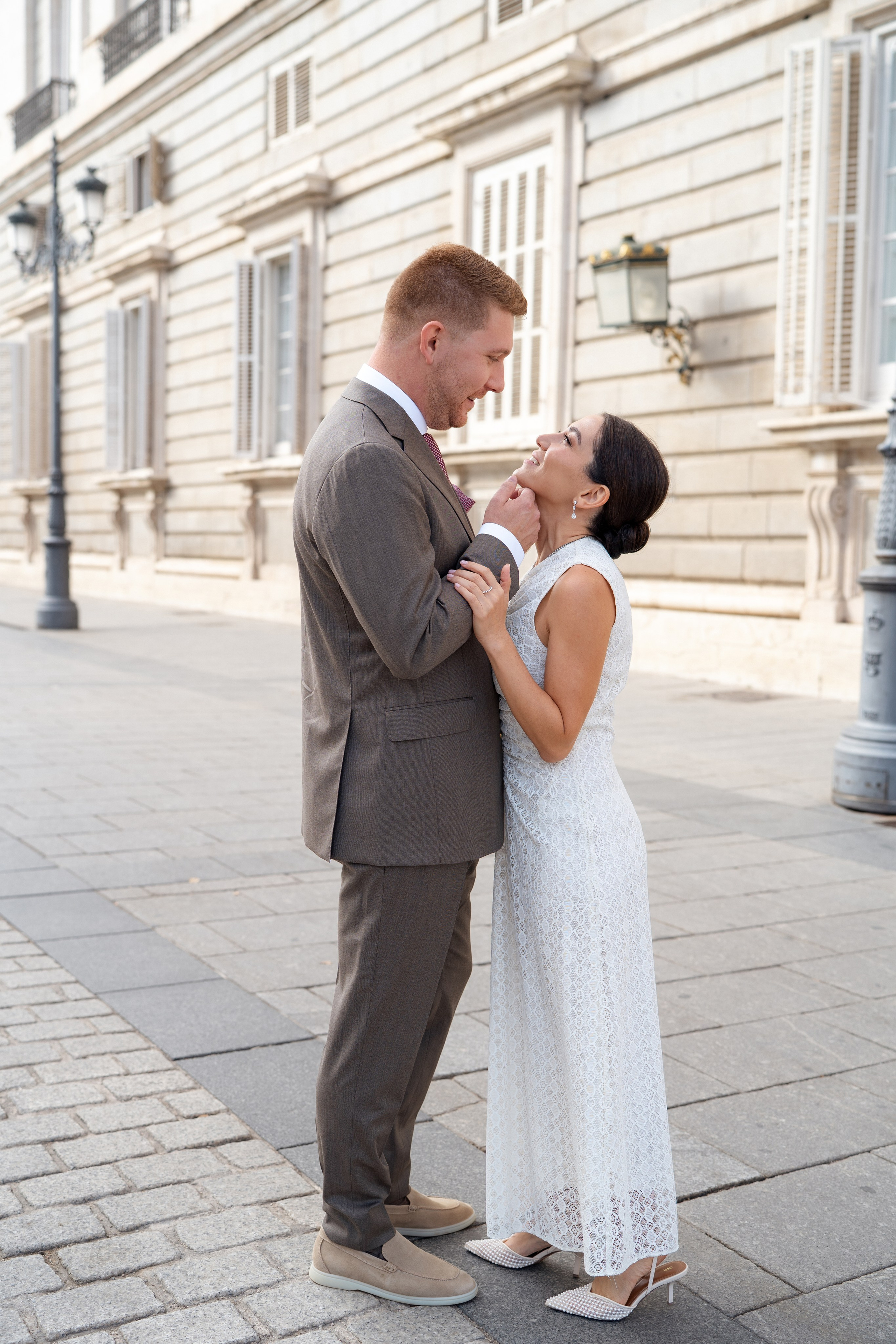 Elopement photoshoot in Madrid city centre. Fotógrafo en Madrid, España. Alyona Belyaninova