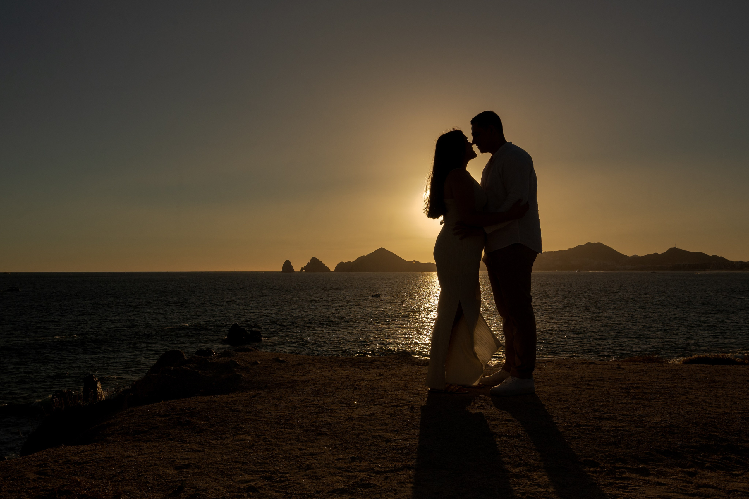 Couples Photographer in Los Cabos | Anniversary & Romantic Sessions. Los Cabos Wedding Photographer – Izrael Reyna