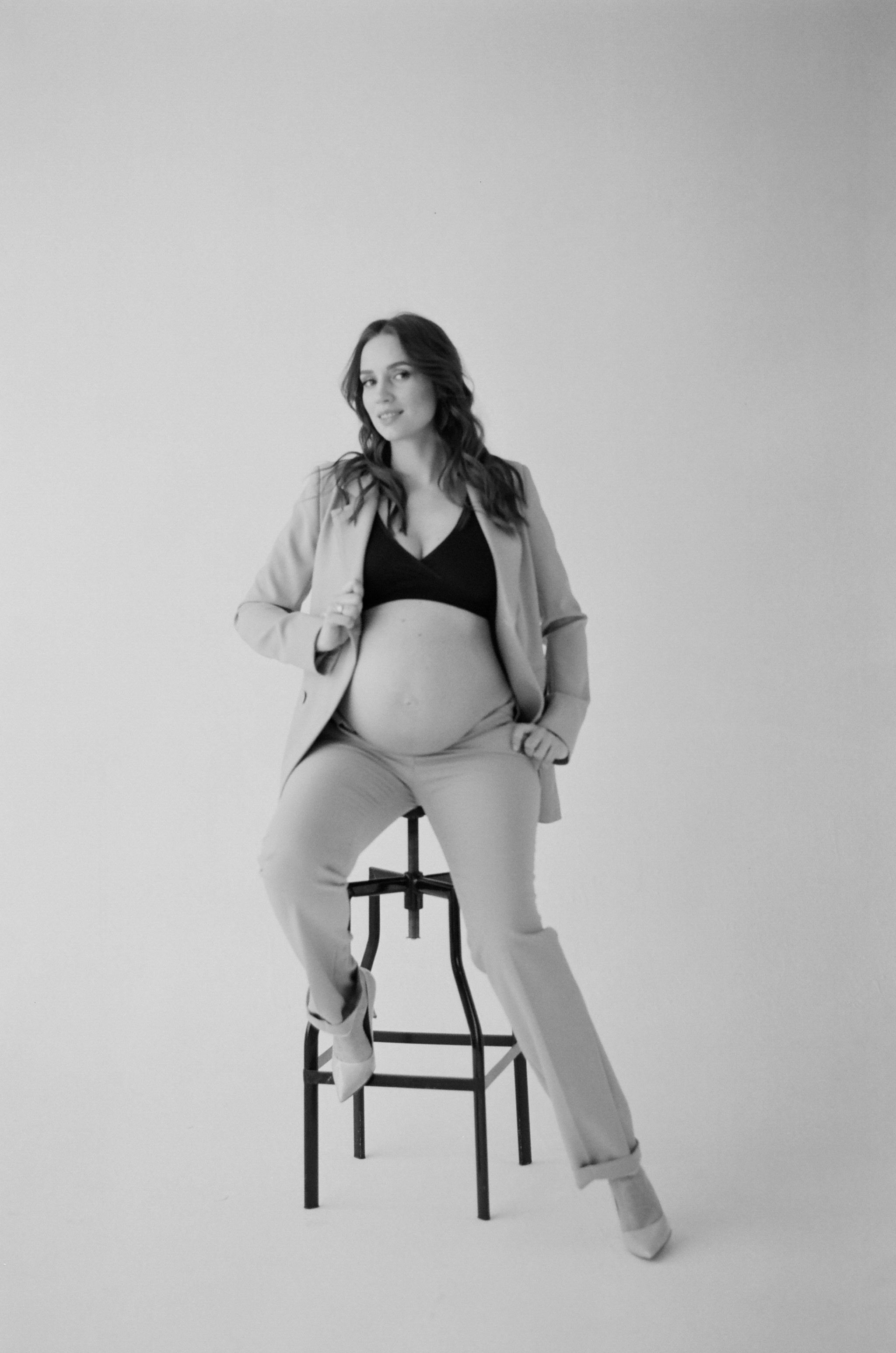 Pregnancy. Anton Mislawsky photographer and filmmaker