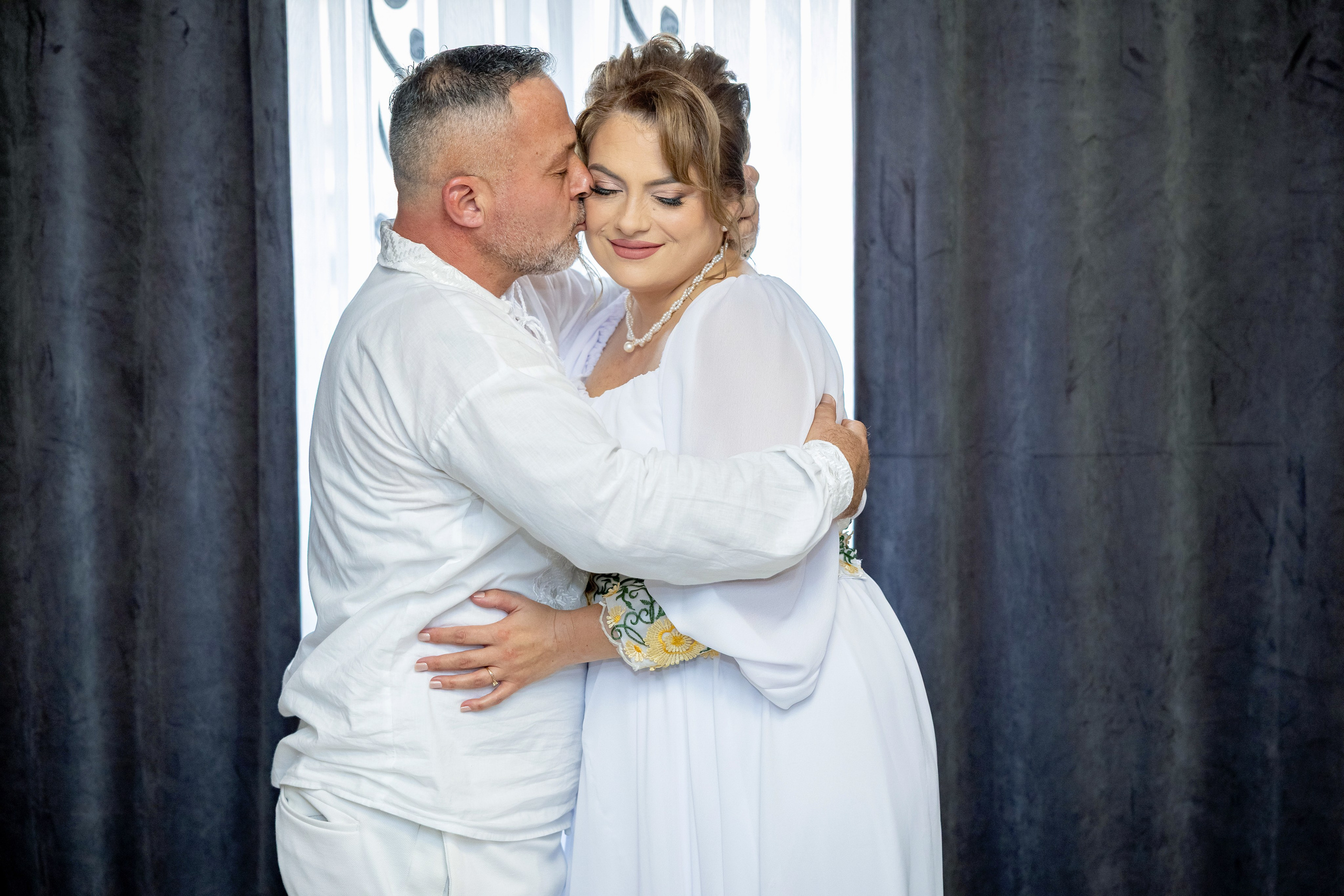 Andrei Sebastian. Moments By Gub