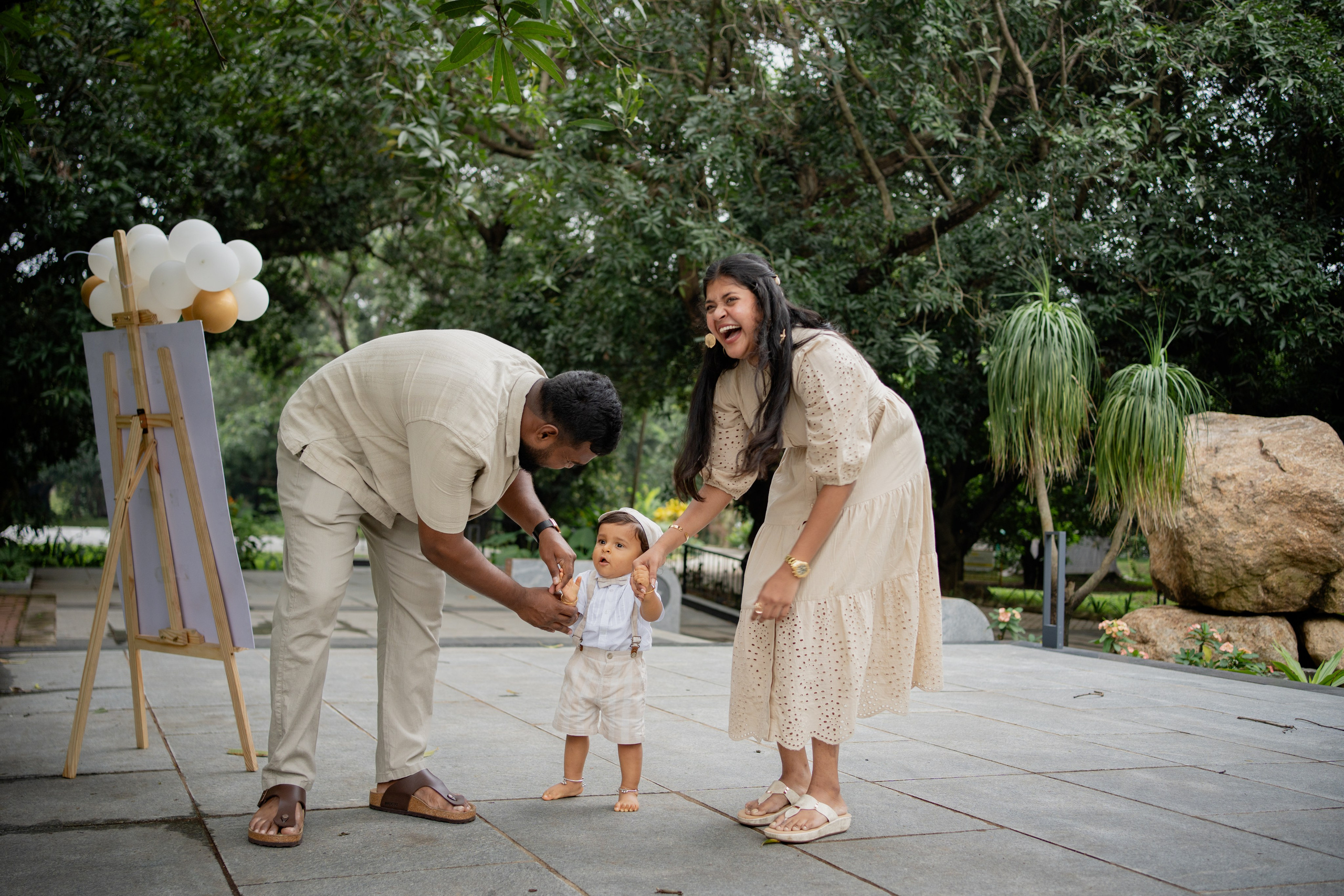 Theesan Raavanan. Menu