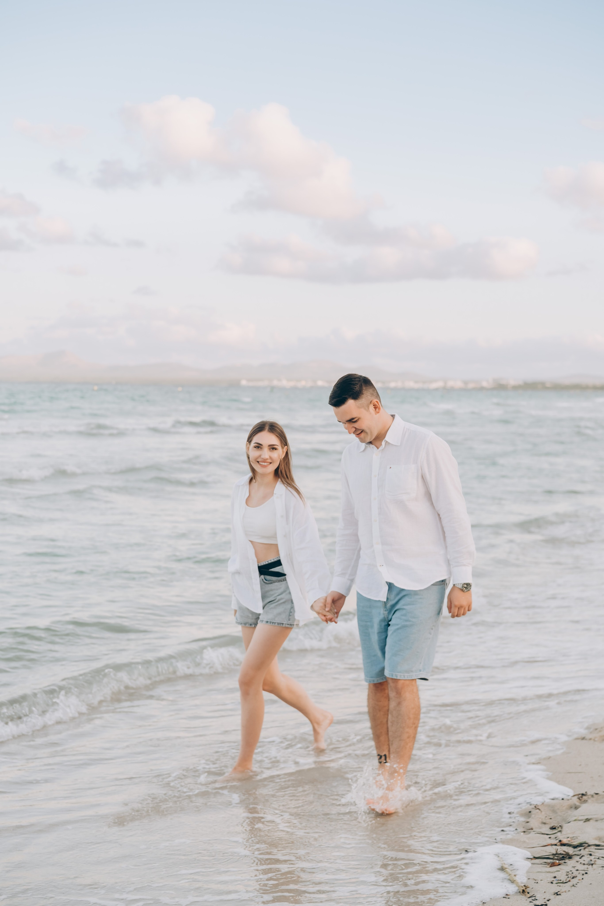 Sophisticated Tanya with her daughter and husband. Фотограф у Пальма де Майорка