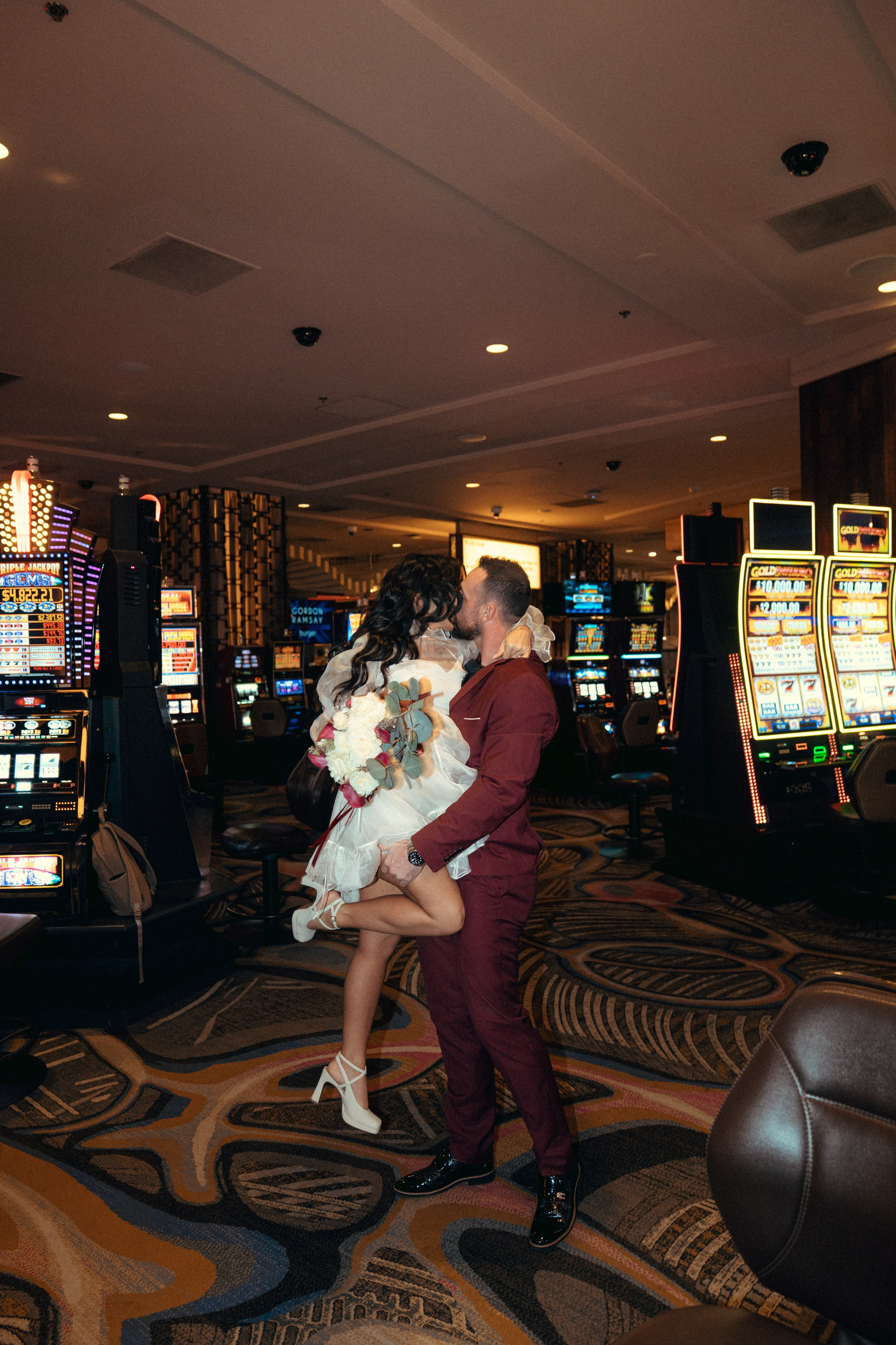 Miranda&Austin. Wedding & elopement photographer Viktoriya Kravtsov. Las Vegas