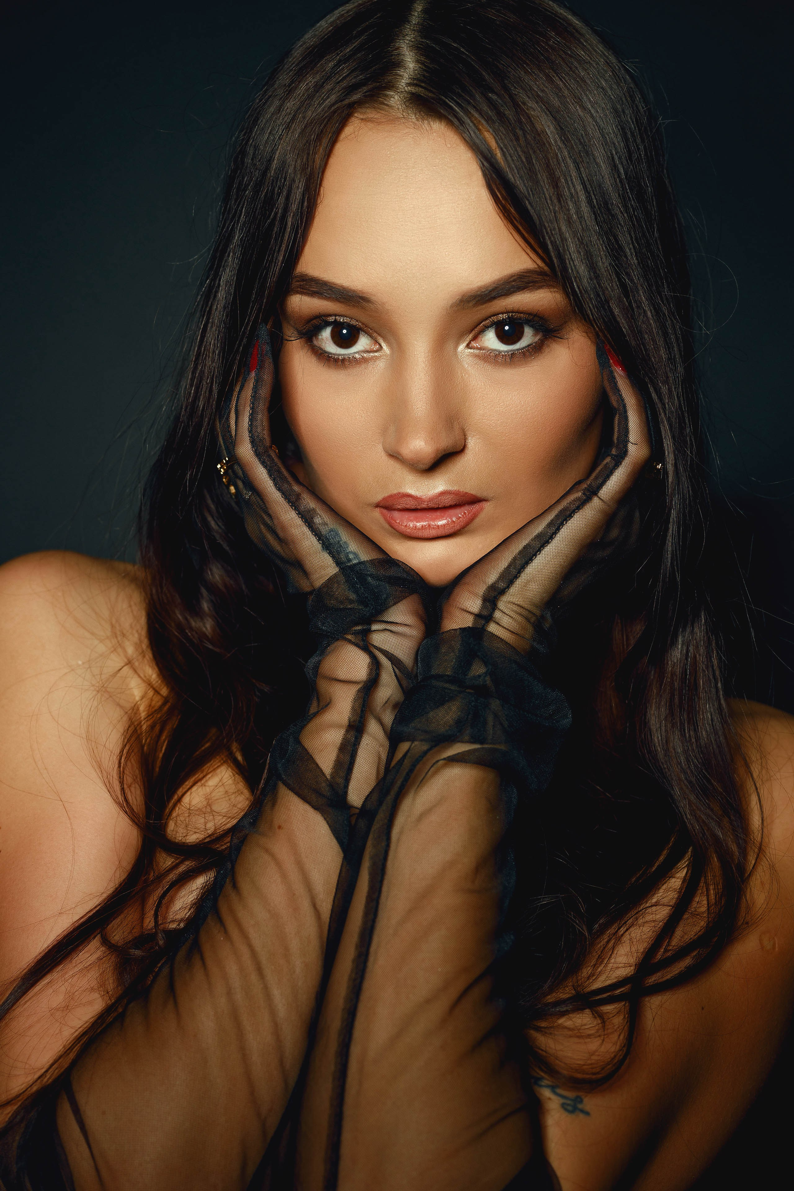 PORTFOLO. Profesionalus fotografas Vilniuje. Asmeninės ir šeimos fotosesijos, vestuvių, krikštynų bei renginių fotografavimas, produktų fotografija