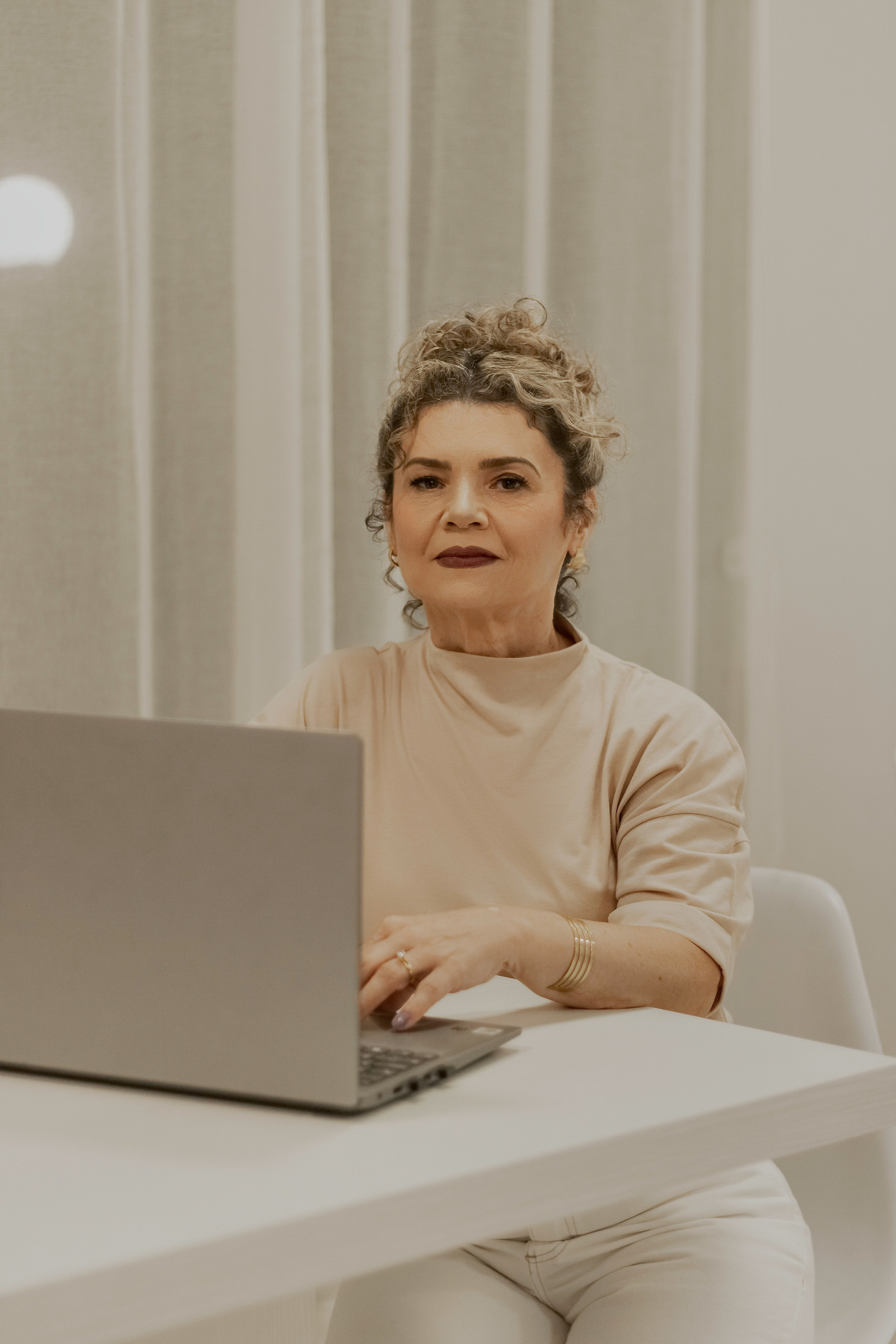 fotógrafa marca pessoal São Paulo, ensaio marca pessoal São Paulo, fotografia para empreendedoras São Paulo, fotógrafa branding São Paulo, retrato corporativo São Paulo, ensaio para LinkedIn São Paulo, fotos profissionais São Paulo, fotógrafa marca pessoal Santos, ensaio marca pessoal Santos, fotografia para empresárias Santos, retrato corporativo Santos, ensaio corporativo Santos, fotografia branding Santos, fotógrafa marca pessoal Praia Grande, ensaio marca pessoal Praia Grande, ensaio branding Praia Grande, fotografia para empreendedoras Praia Grande, fotógrafa para empresárias Praia Grande, retrato corporativo Praia Grande, fotografia corporativa Praia Grande, fotos profissionais Praia Grande, ensaio profissional Praia Grande, ensaio para psicóloga São Paulo, ensaio para médica São Paulo, ensaio para dentista São Paulo, ensaio para advogada São Paulo, ensaio para arquiteta São Paulo, ensaio para mentora São Paulo, ensaio para consultora São Paulo, ensaio para coach São Paulo, ensaio para nutricionista São Paulo, ensaio para influenciadora São Paulo, ensaio para empresária São Paulo, ensaio para psicóloga Praia Grande, ensaio para médica Praia Grande, ensaio para dentista Praia Grande, ensaio para advogada Praia Grande, ensaio para arquiteta Praia Grande, ensaio para mentora Praia Grande, ensaio para consultora Praia Grande, ensaio para coach Praia Grande, ensaio para nutricionista Praia Grande, ensaio para influenciadora Praia Grande, ensaio para empresária Praia Grande, ensaio para psicóloga Santos, ensaio para médica Santos, ensaio para dentista Santos, ensaio para advogada Santos, ensaio para arquiteta Santos, ensaio para mentora Santos, ensaio para consultora Santos, ensaio para coach Santos, ensaio para nutricionista Santos, ensaio para influenciadora Santos, ensaio para empresária Santos, marca pessoal, branding pessoal, posicionamento profissional, imagem profissional, imagem estratégica, posicionamento digital, branding feminino, branding para empreendedoras, fotógrafa marca pessoal Praia Grande, ensaio marca pessoal Praia Grande, fotógrafa marca pessoal Santos, ensaio marca pessoal Santos, fotógrafa marca pessoal São Paulo, ensaio marca pessoal São Paulo, fotografia para empresárias, fotografia para empreendedoras, retrato corporativo, fotografia corporativa, fotos profissionais, ensaio profissional feminino, branding pessoal, imagem profissional, ensaio para LinkedIn, ensaio para psicóloga, ensaio para médica, ensaio para advogada, ensaio para mentora, ensaio para empresária, Atualização de Imagem Profissional, Esteticista