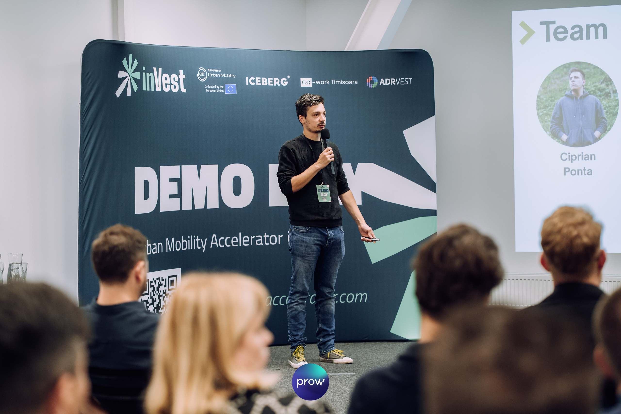 InVest DemoDay @ Cowork. Cozac Cristian Photographer