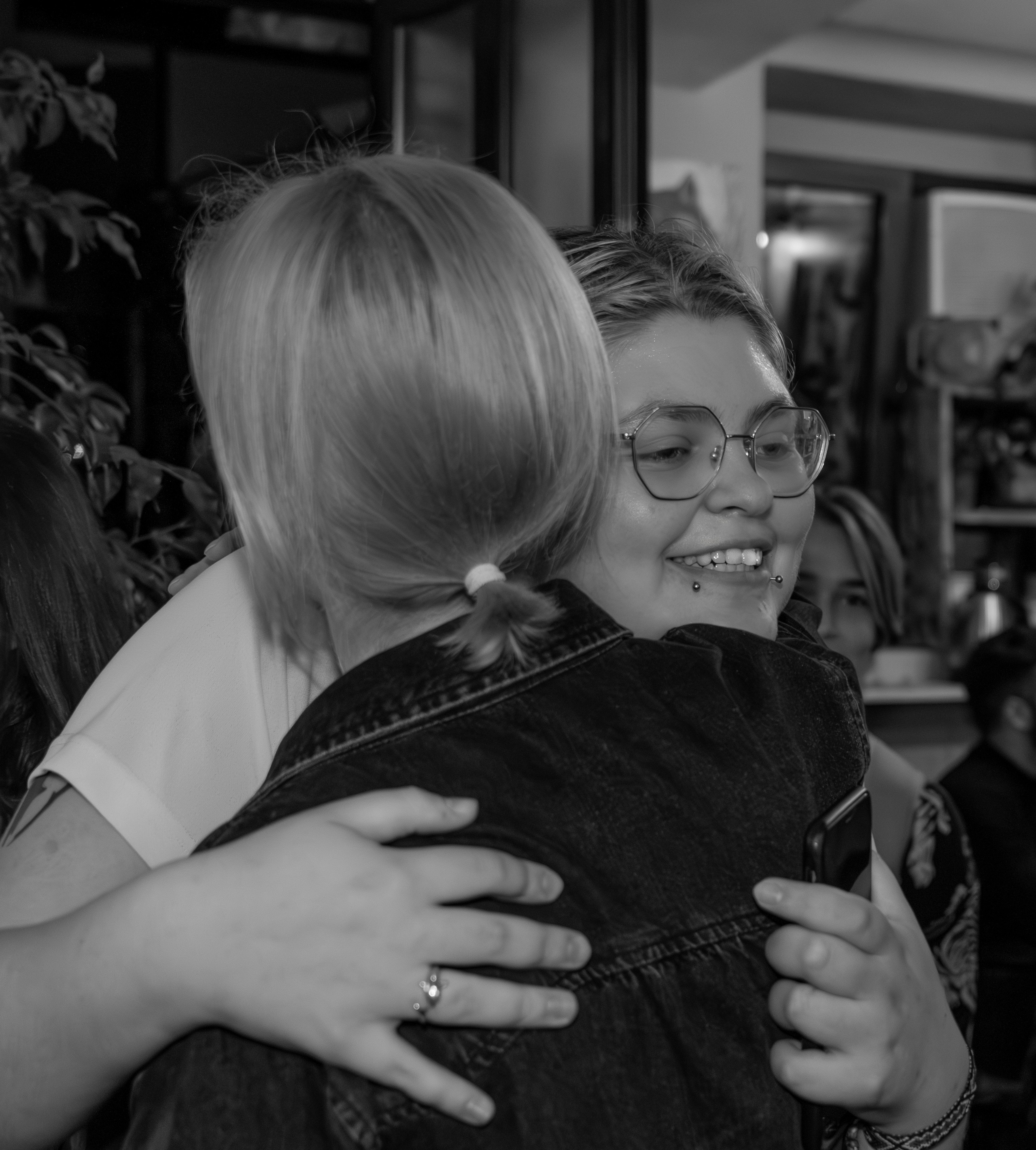 Репортажно фотографисање са отварања ТАТТО РОИ-а у Новом Саду, Србија. Викторија Федосеенко, фотограф у Србији