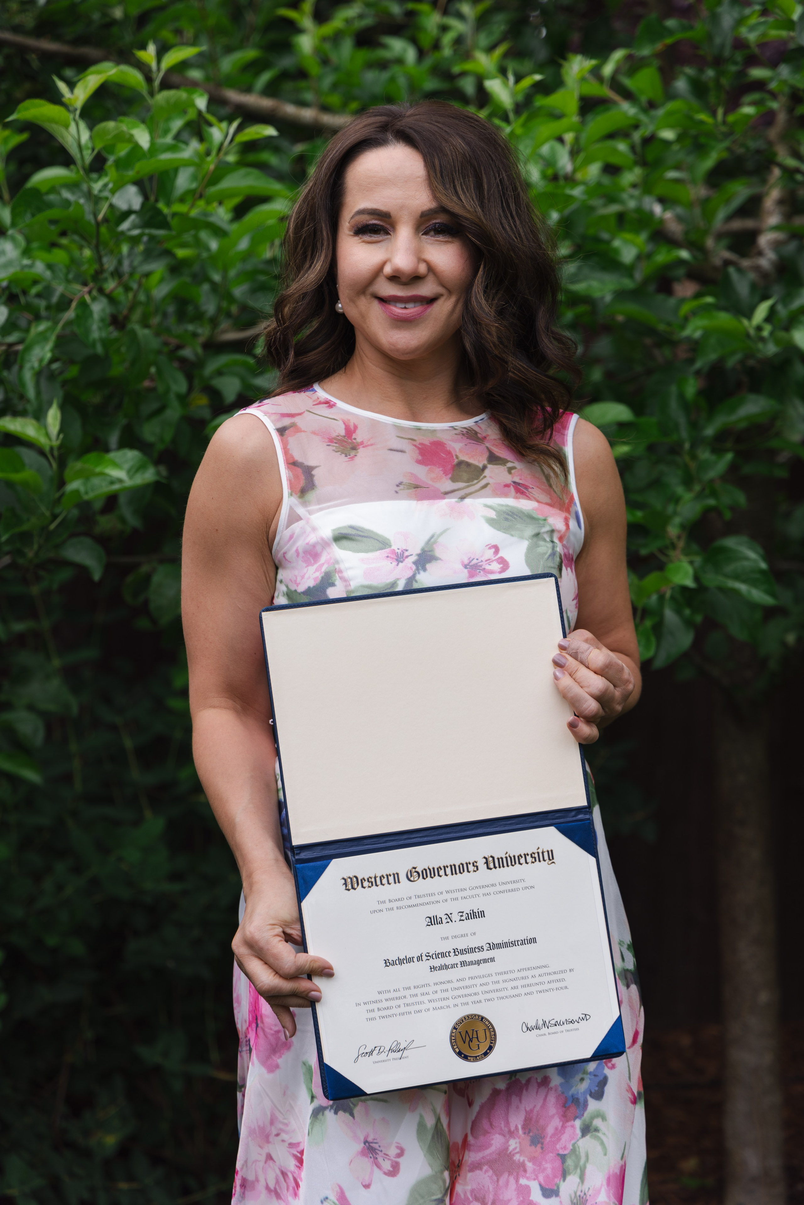 Graduation. Eikanmedia | Photographer and videographer capturing weddings, families, engagements, pregnancy & newborns | Vancouver, WA | USA