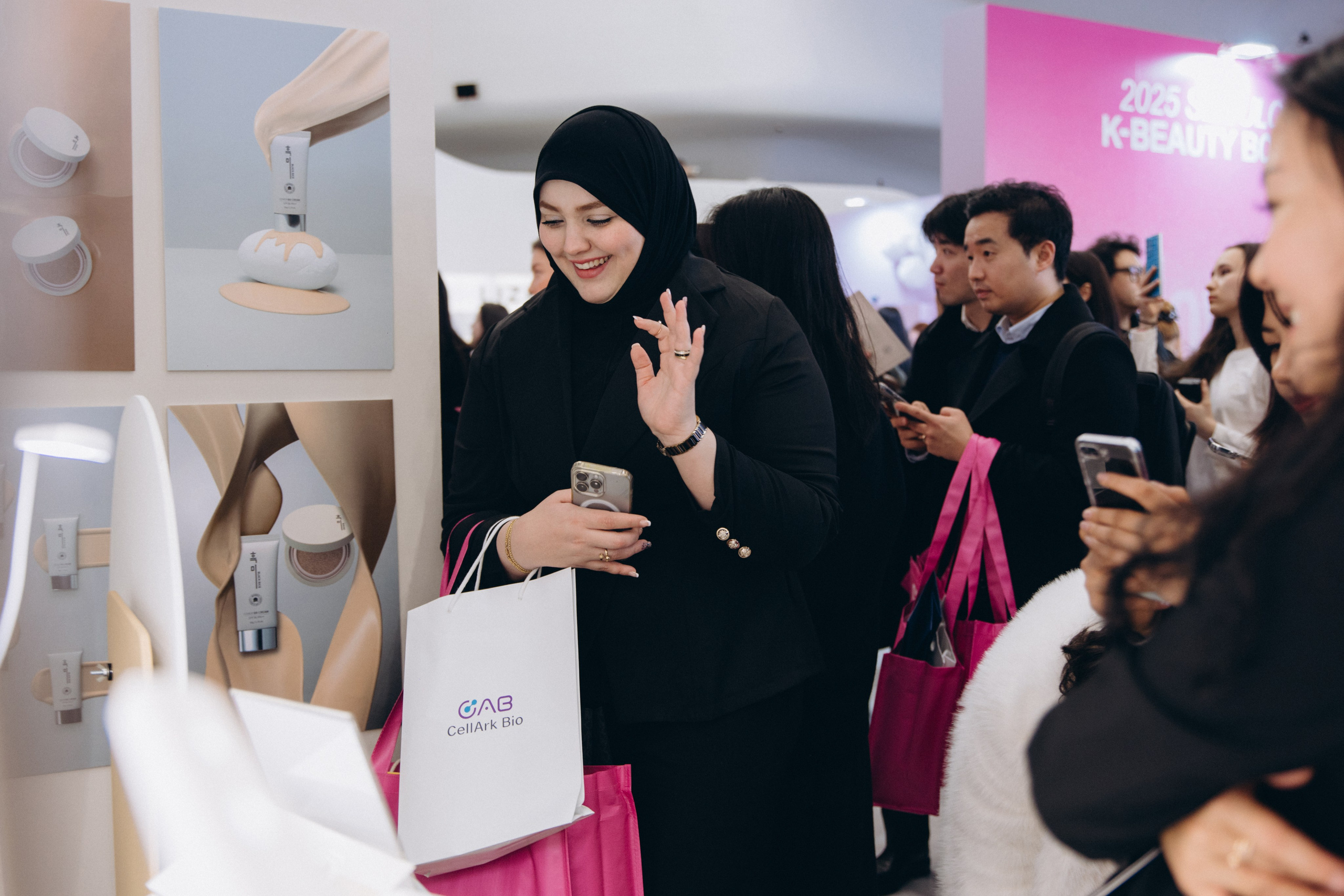 Seoul beauty expo 2025 (Black Rice). Portrait photographer in South Korea Olga Lian