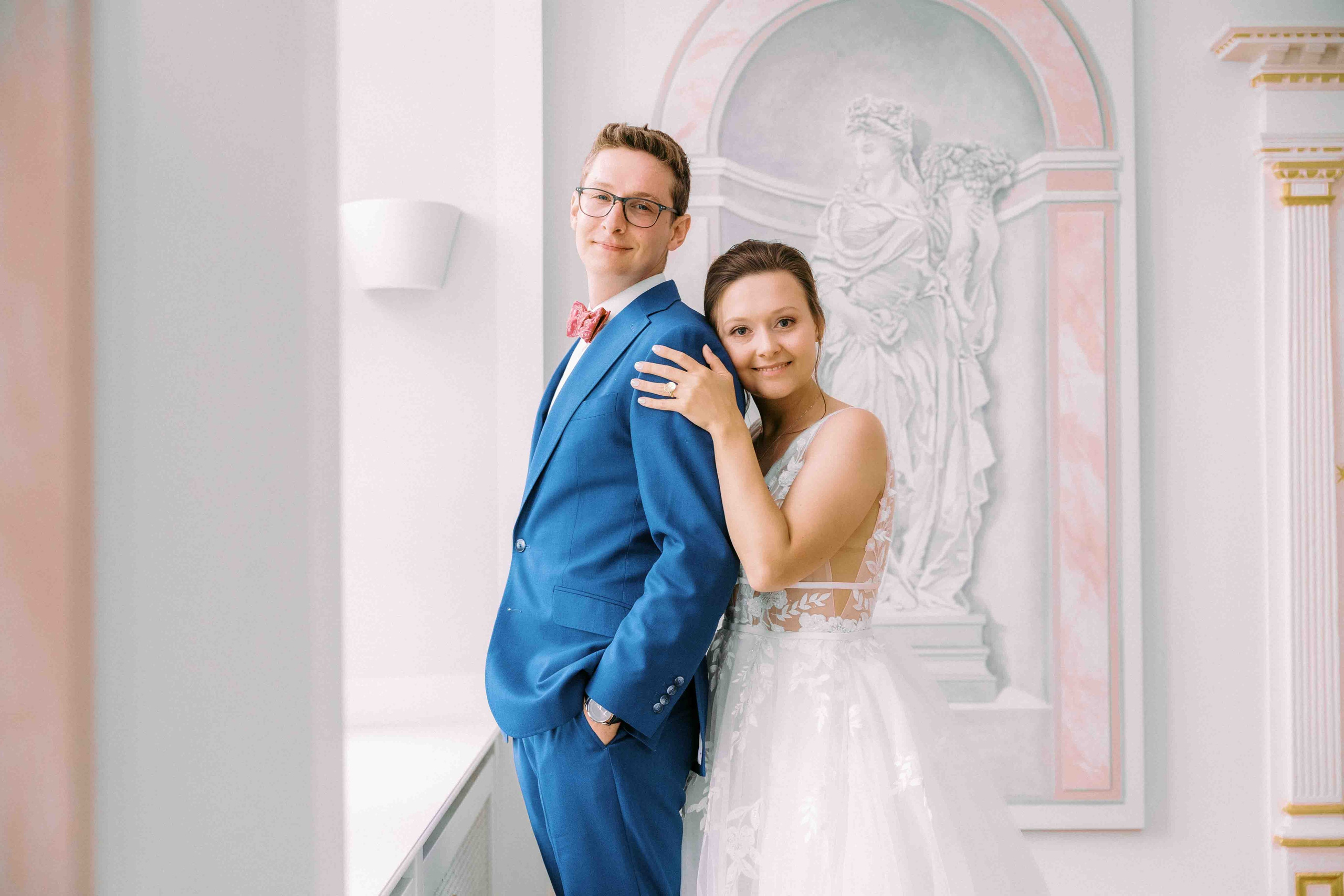 brautpaar bei ihrer hochzeit im schloss von hammerstein