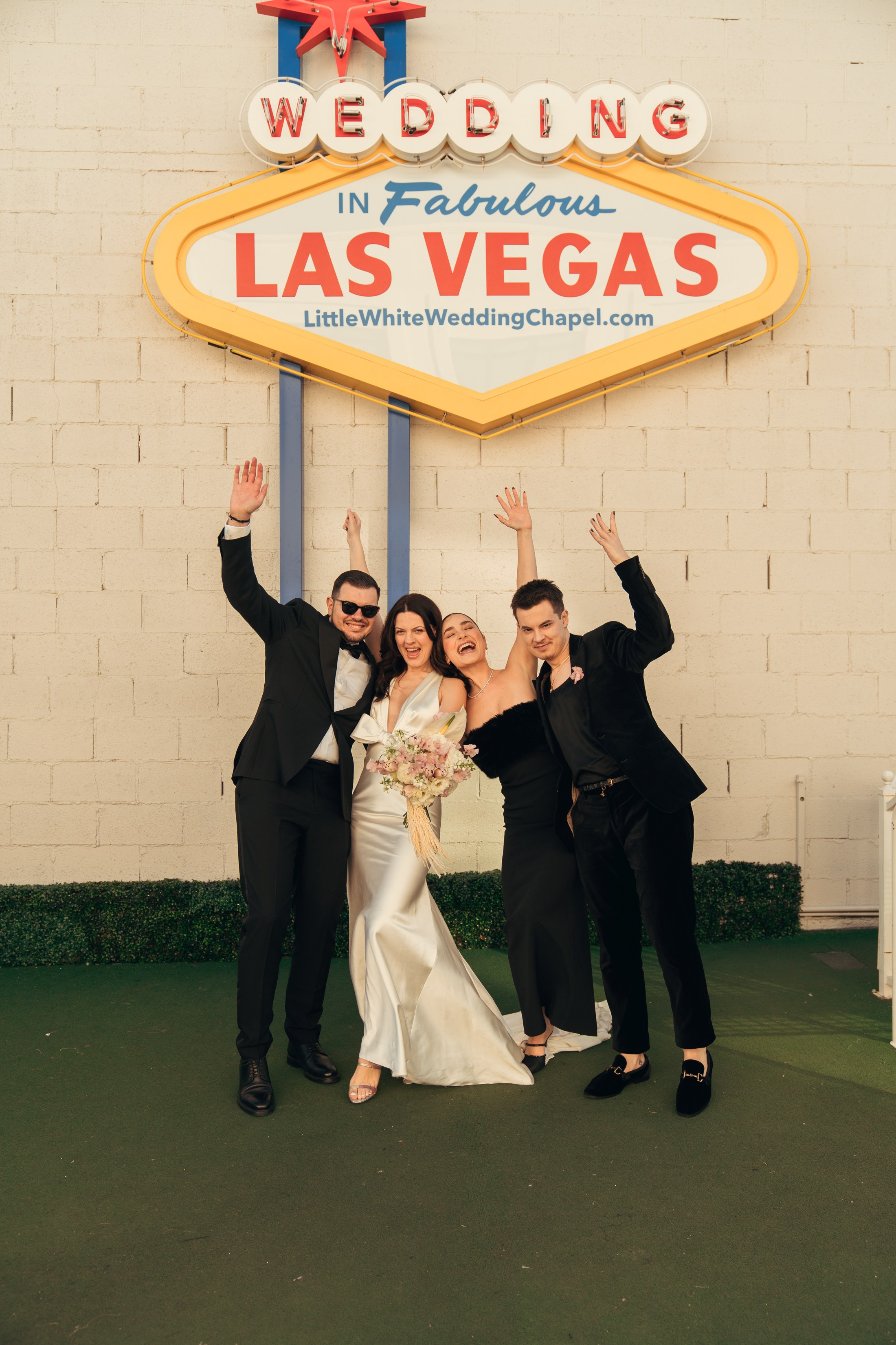 Zenaida&Eros. Wedding & elopement photographer Viktoriya Kravtsov. Las Vegas