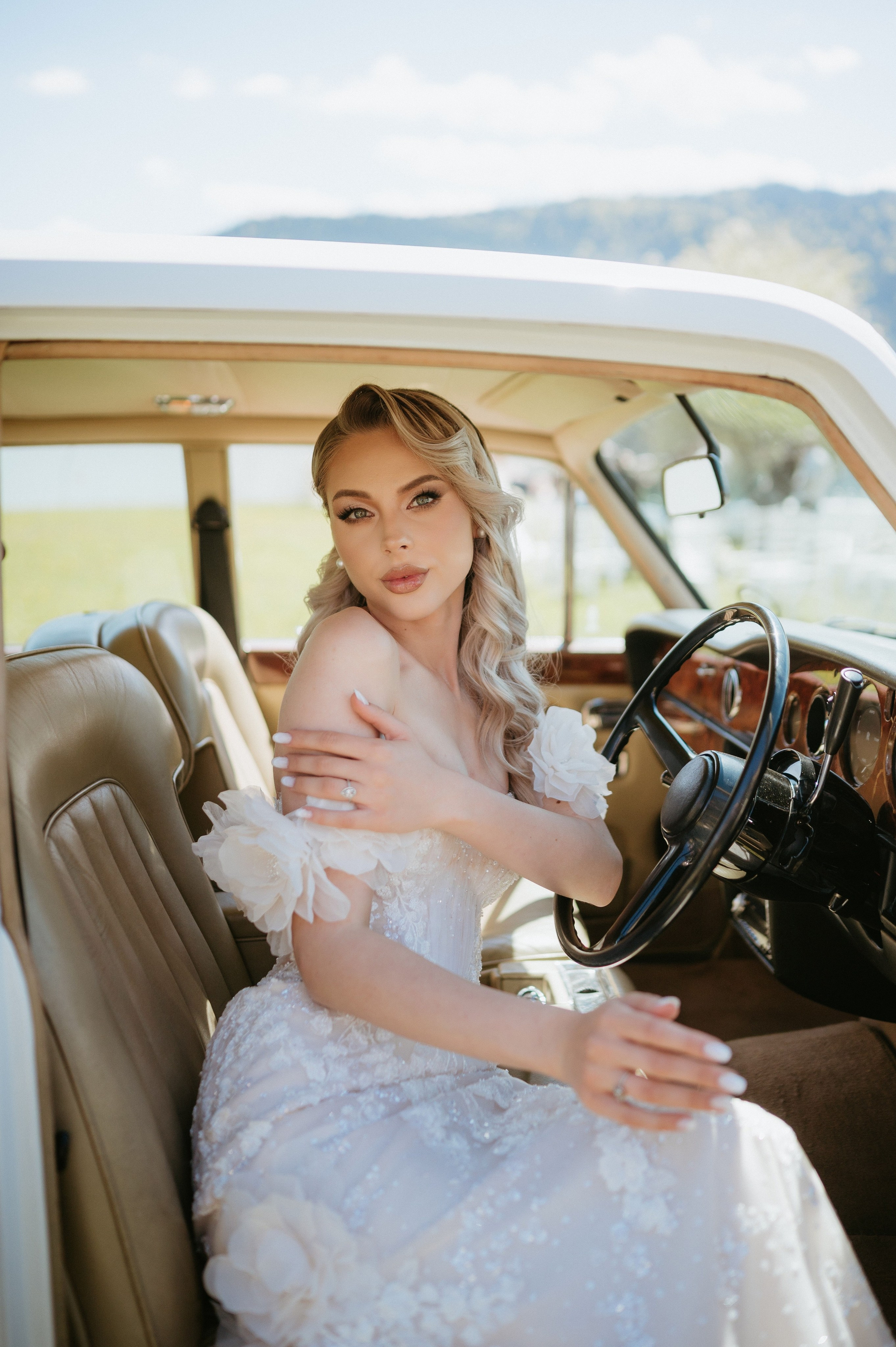 Cristina – Ședință foto bridal editorial | Valentin Melen. Valentin Melen - fotograf de nunta 🤍