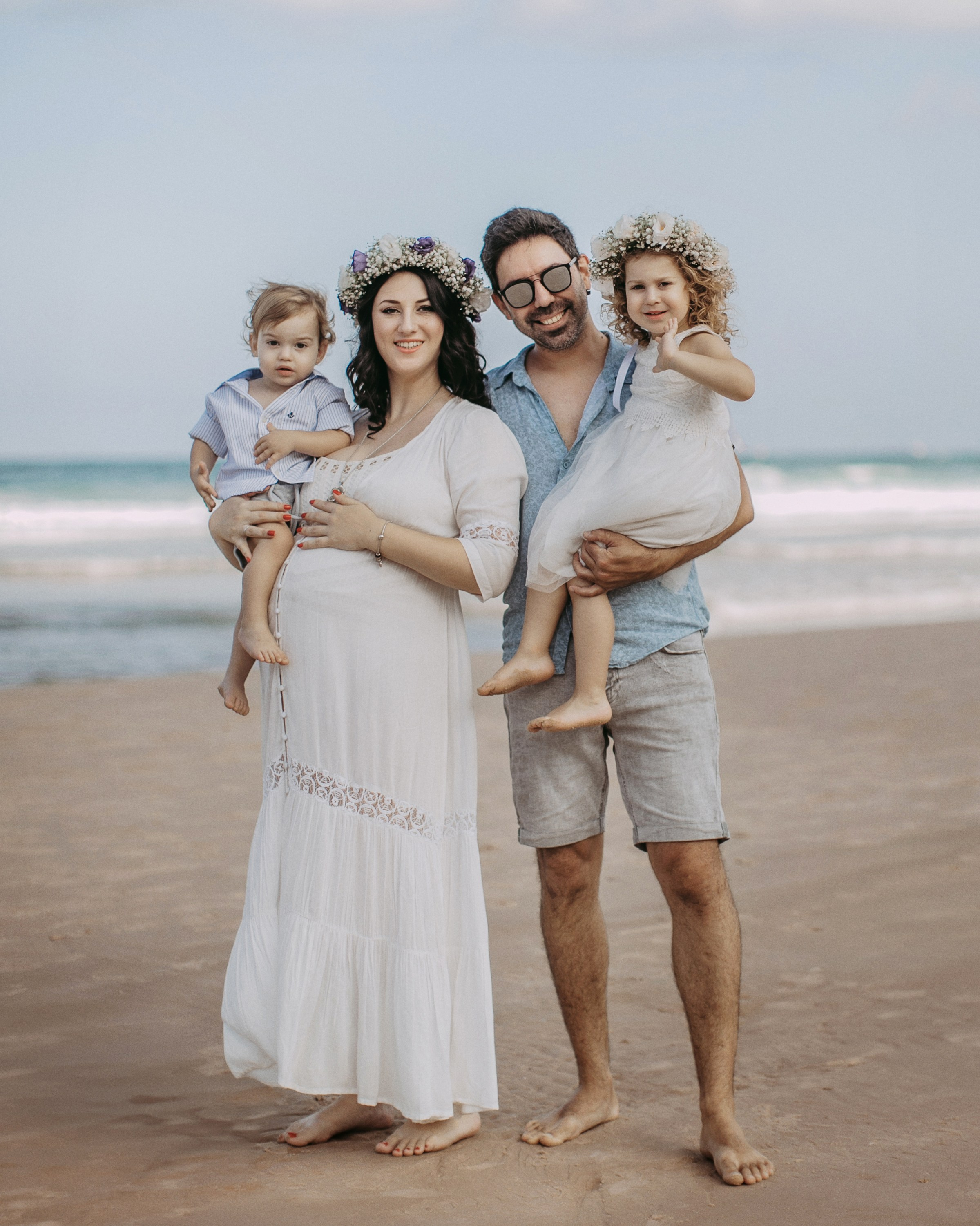 Family shooting on the beach, Netanya. George TLV — профессиональный фотограф и ретушёр, Израиль / Profession