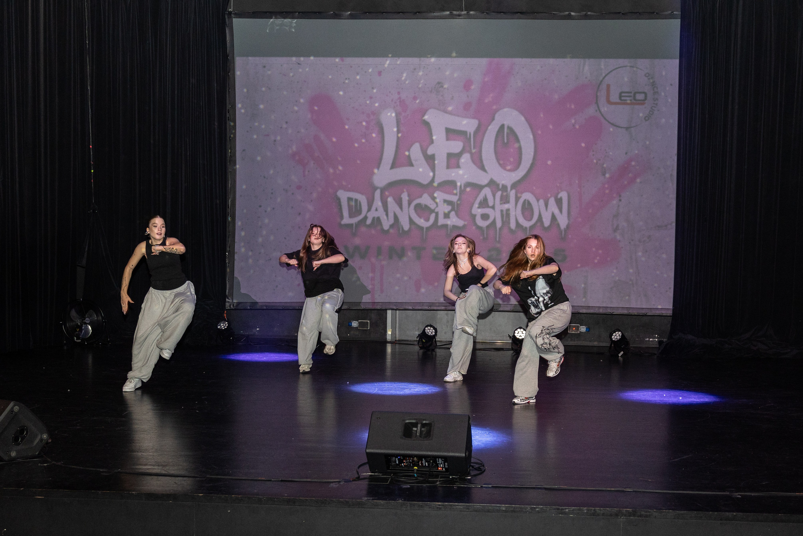 LEO DANCE SHOW WINTER 2025. Семейный и детский фотограф в Варшаве Мила Бобровская