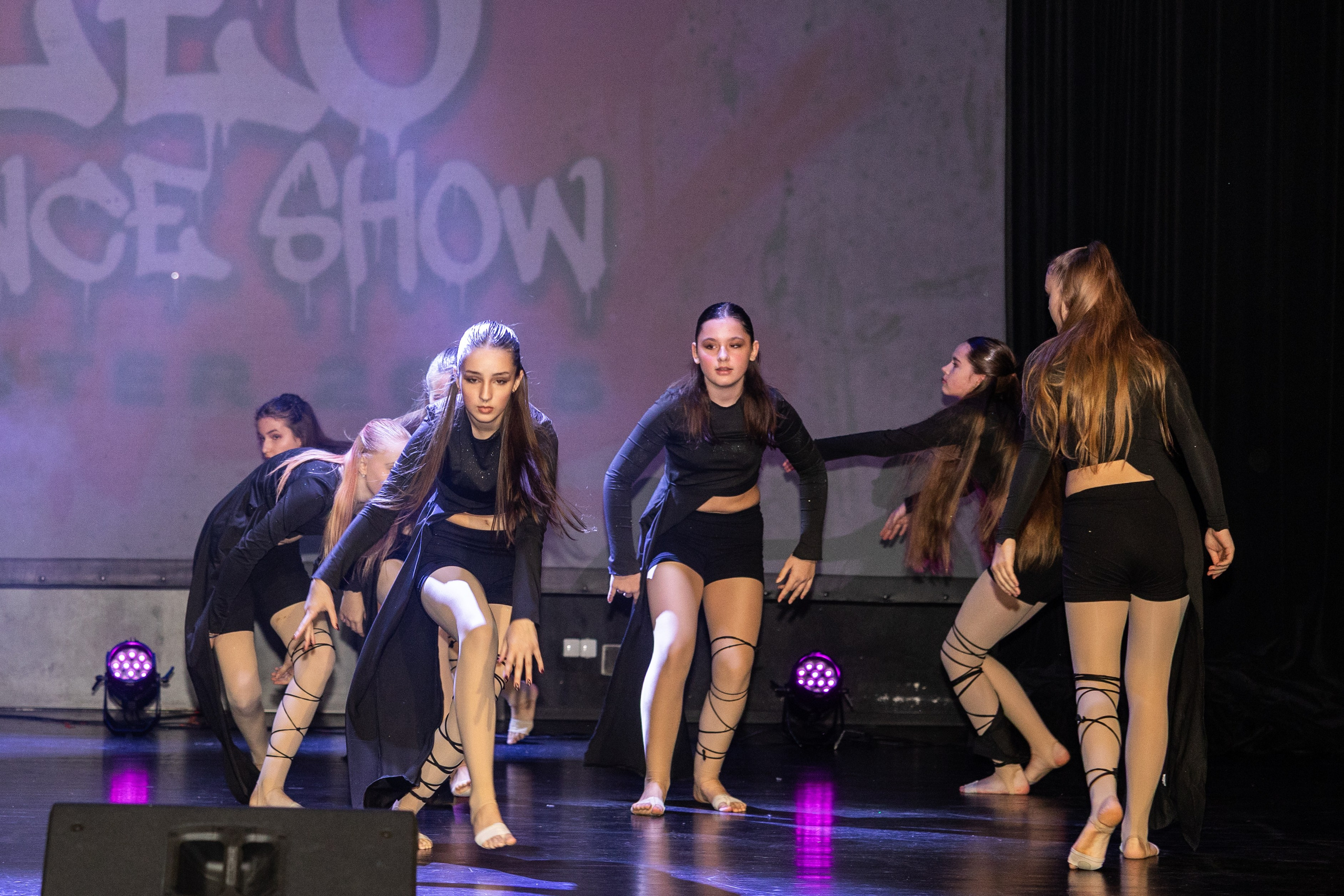 LEO DANCE SHOW WINTER 2025. Семейный и детский фотограф в Варшаве Мила Бобровская