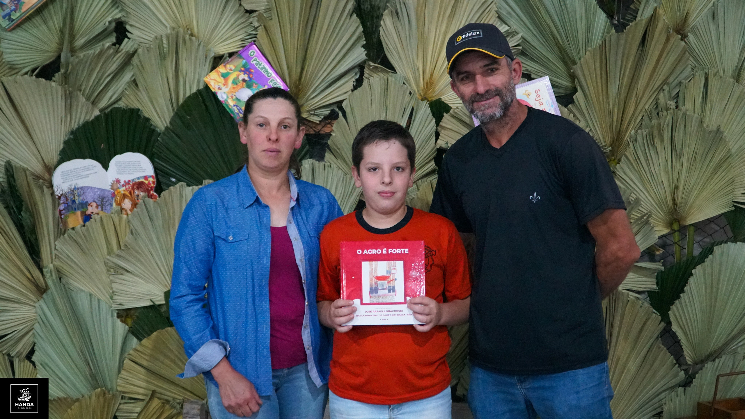 Noite autógrafos colégio Aurélio Buarque de Holanda. Handa Produções