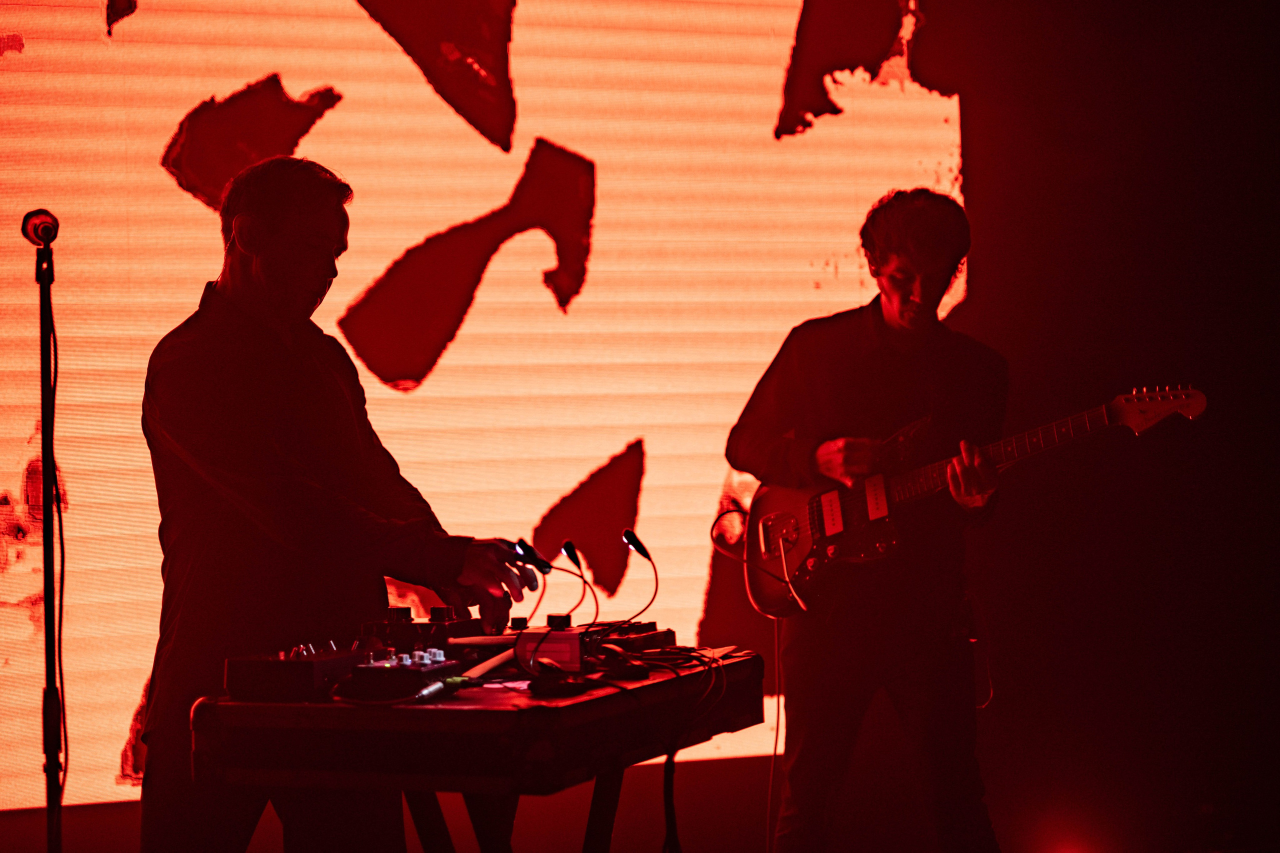 Dolphin @ 7 Fridays @ 06.05.25