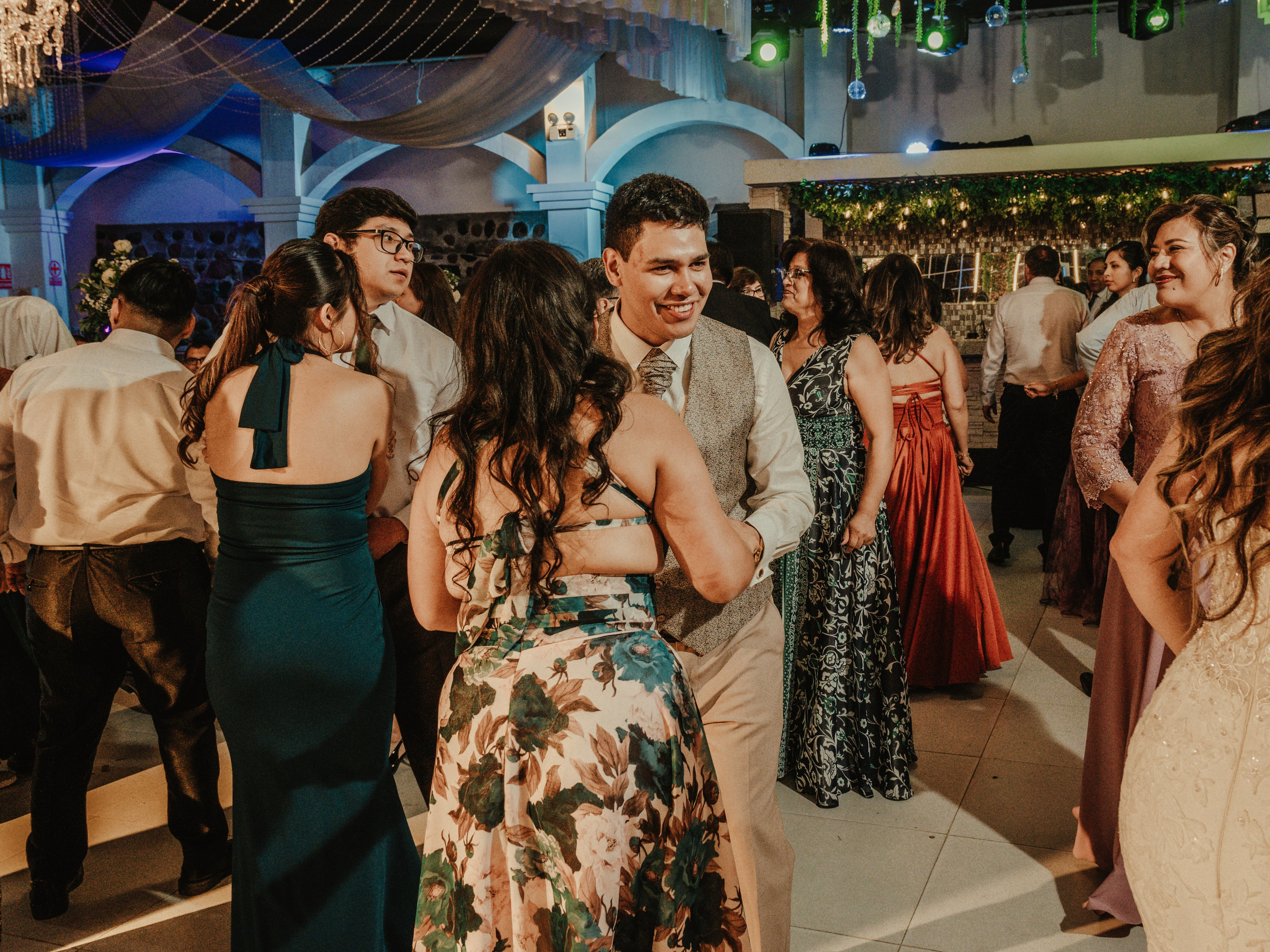 CARLA Y MARIO BODA RELIGIOSA. Studio KVTA | Fotografía y Video de Bodas en Arequipa