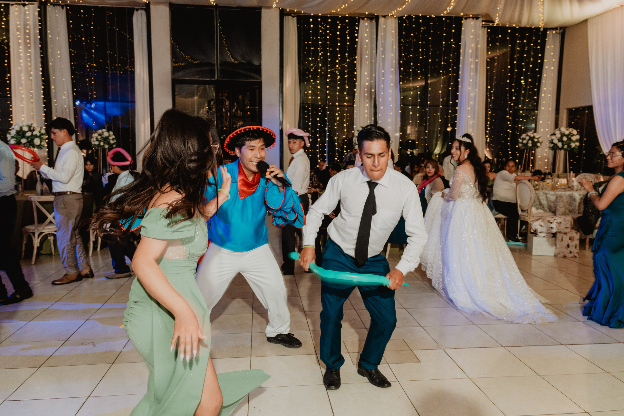 FERNANDO + MARIBEL | BODA RELIGIOSA. Studio KVTA | Fotografía y Video de Bodas en Arequipa