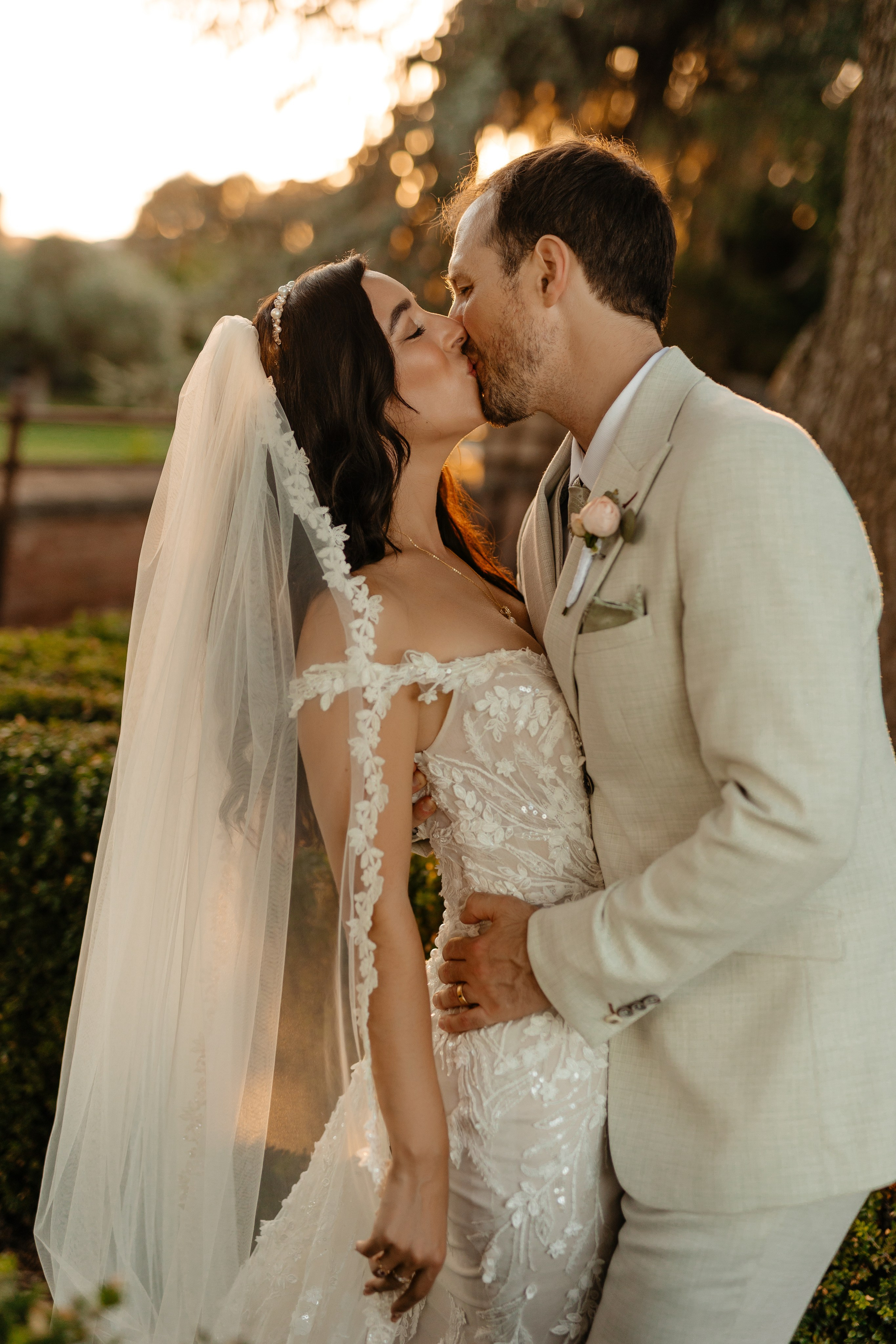 Lars & Antonia, Location: Castello Bevilacqua. Victoria Cojocaru Photography