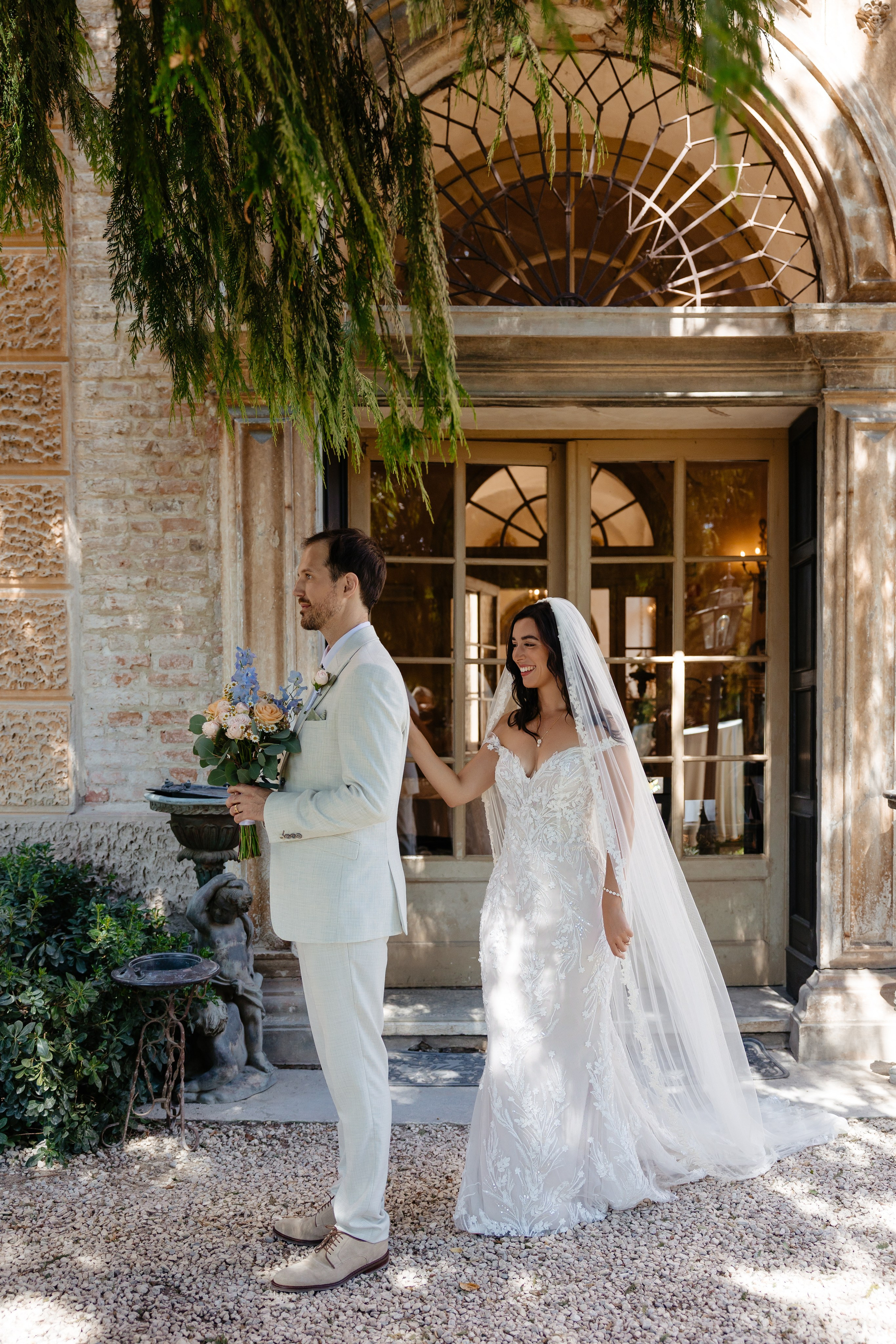 Lars & Antonia, Location: Castello Bevilacqua. Victoria Cojocaru Photography